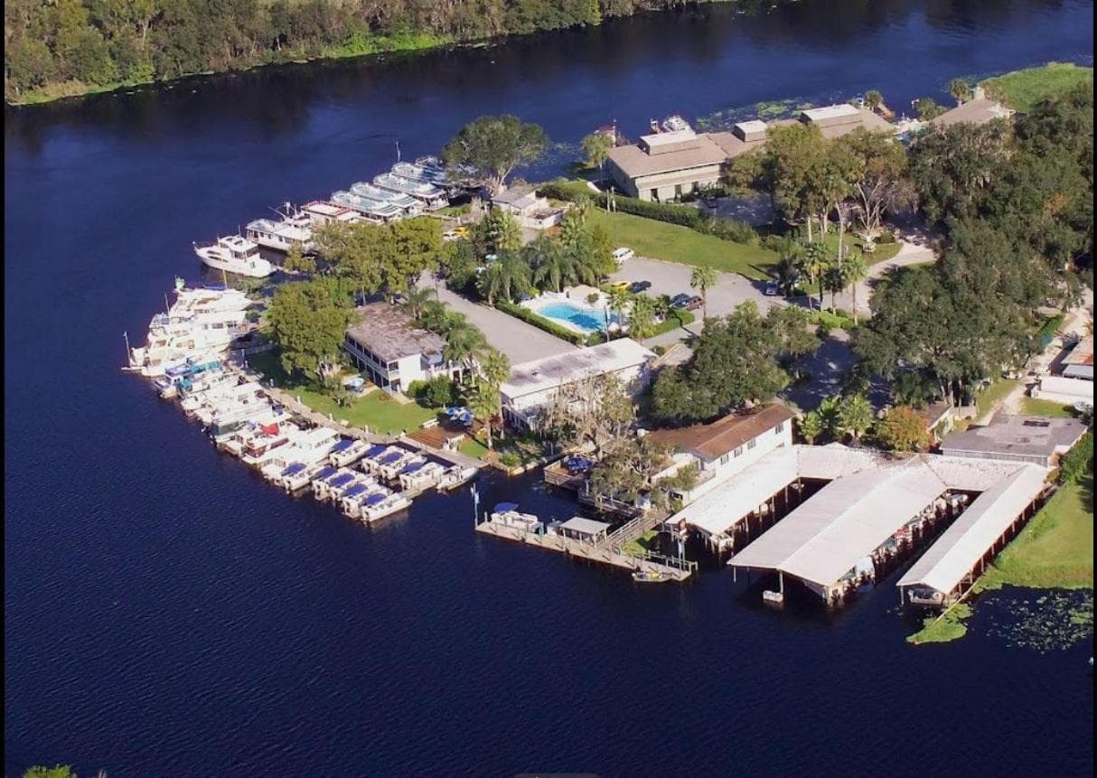 Hontoon Landing Resort & Marina interior in DeLand, FL — gallery photo 2