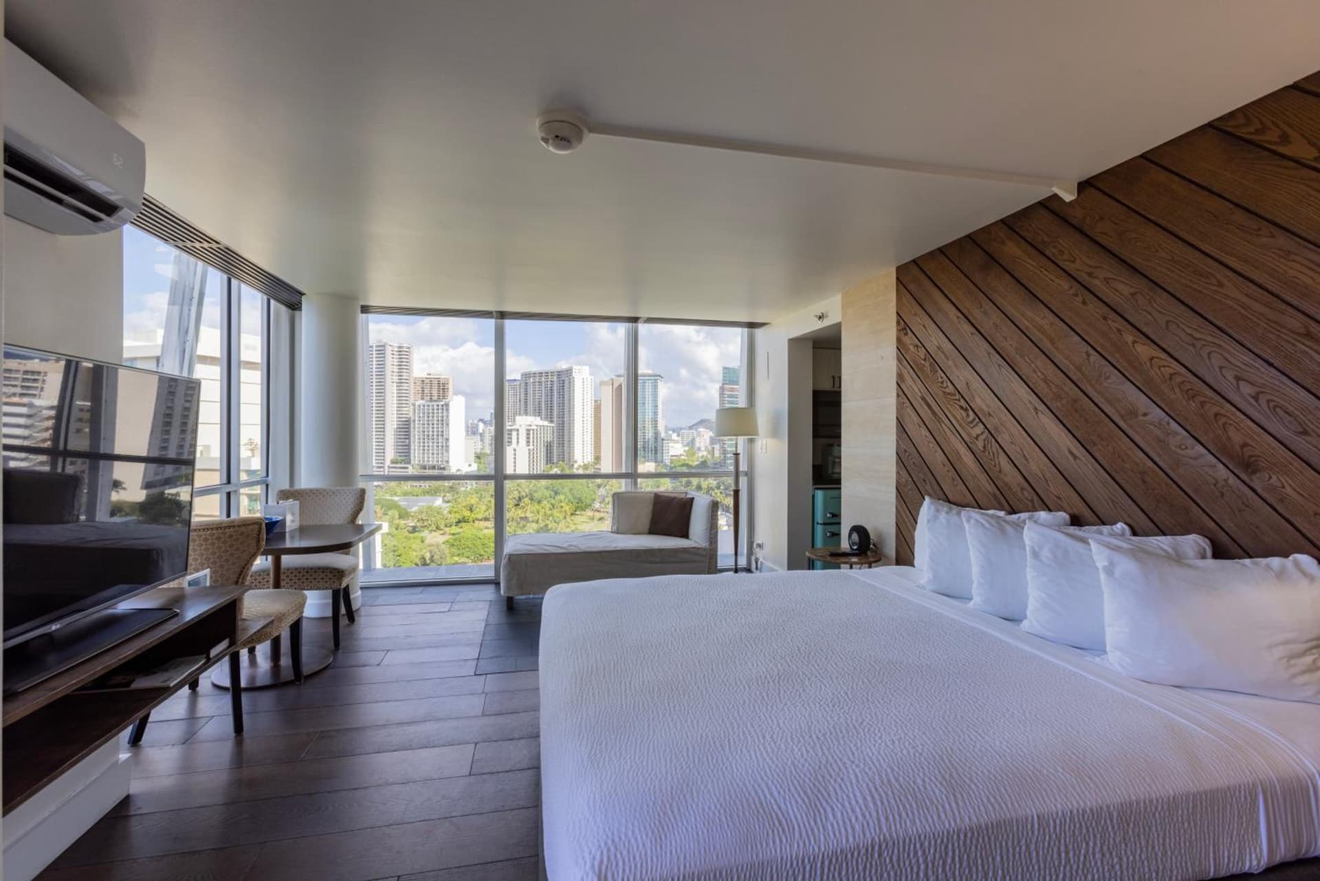 Hotel La Croix gallery photo in Honolulu, HI — image 71
