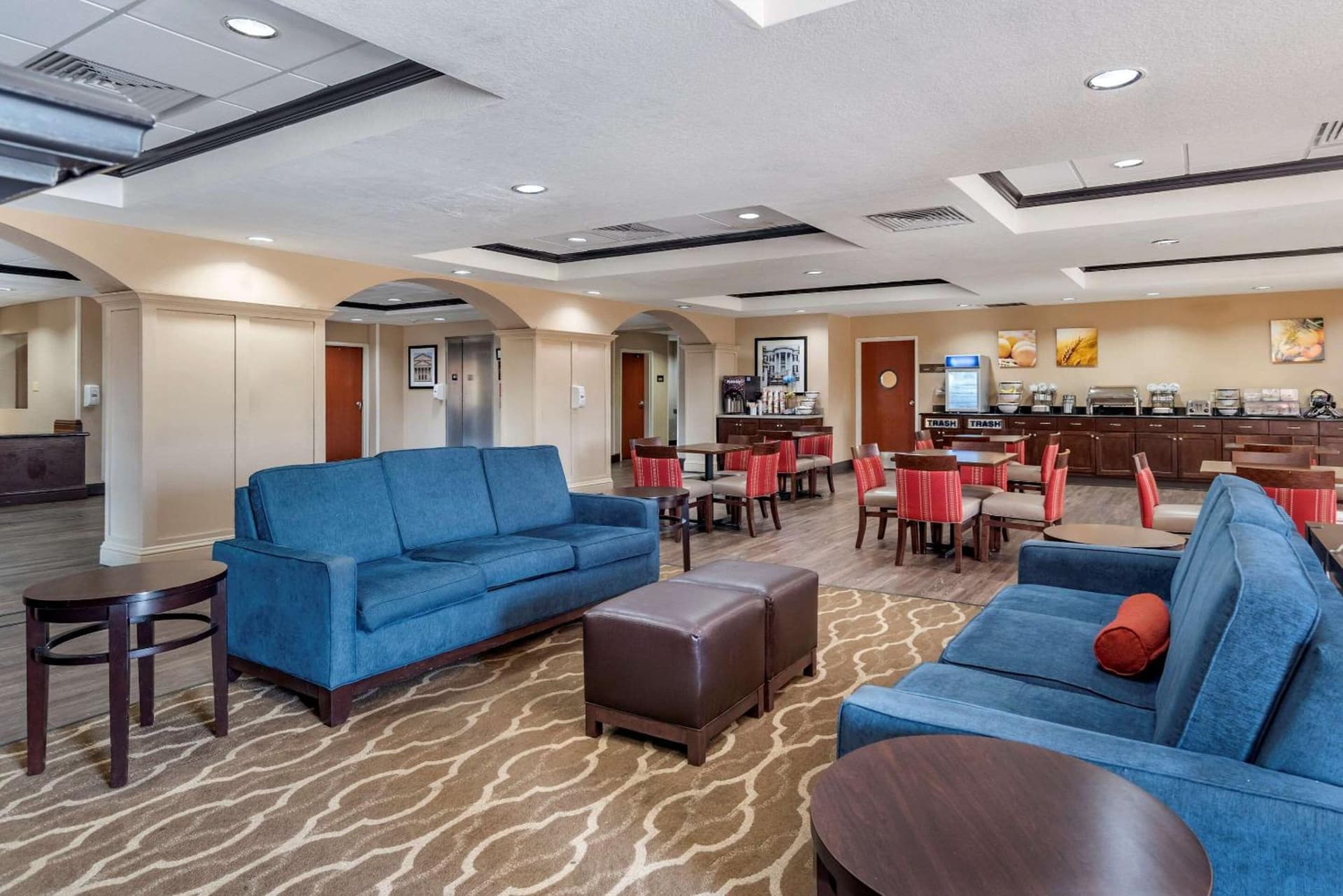 Comfort Inn & Suites Clinton - Jackson West property views in Clinton, MS — gallery photo 3