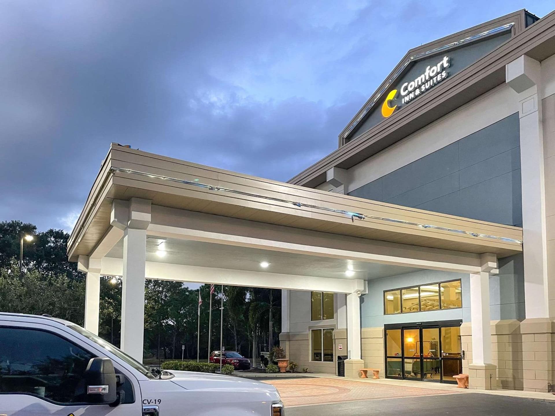 Comfort Inn & Suites Sarasota I75 property views in Sarasota, FL — gallery photo 3
