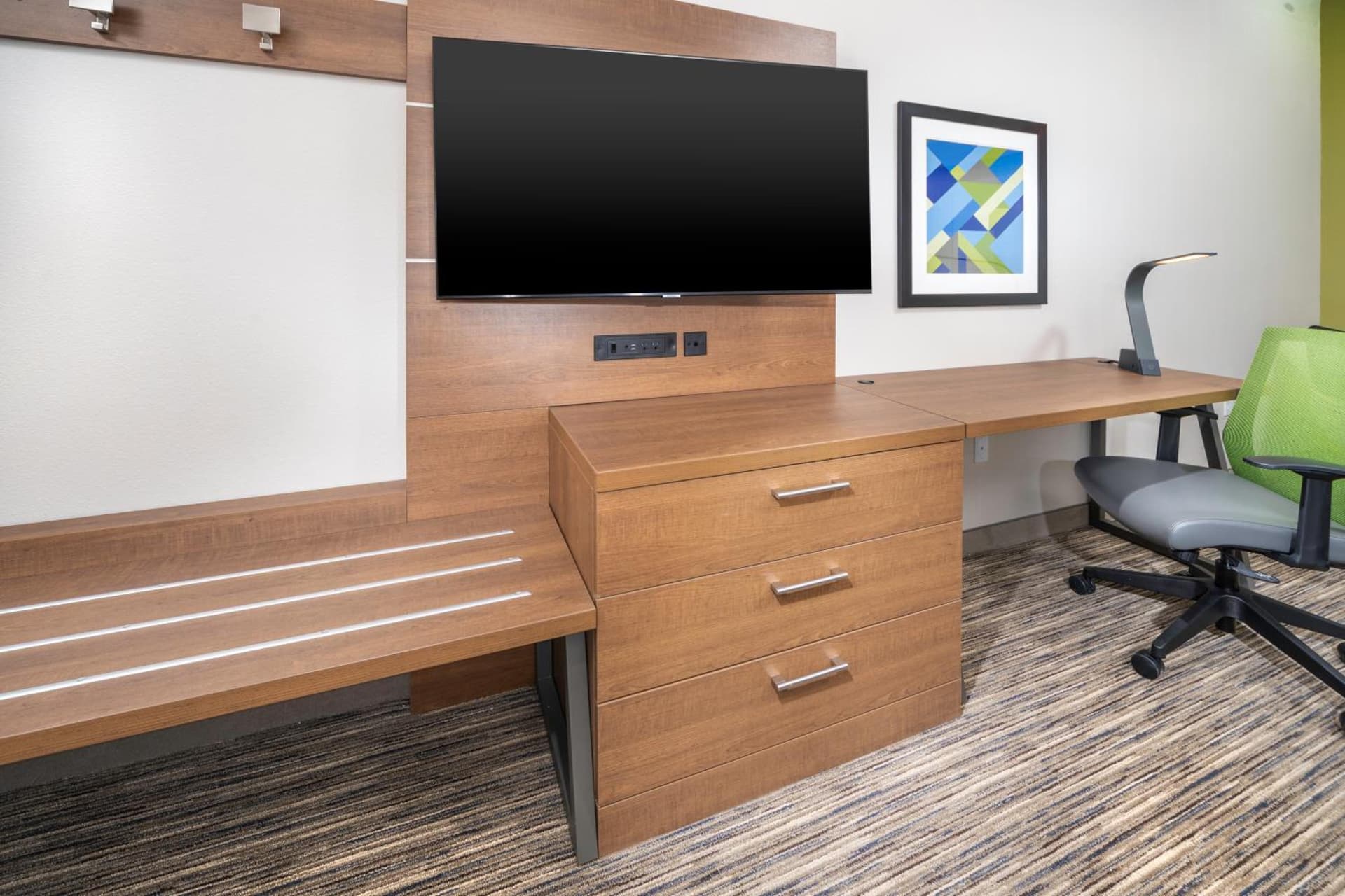 Holiday Inn Express & Suites - Fort Myers Airport by IHG gallery photo in Fort Myers, FL — image 46
