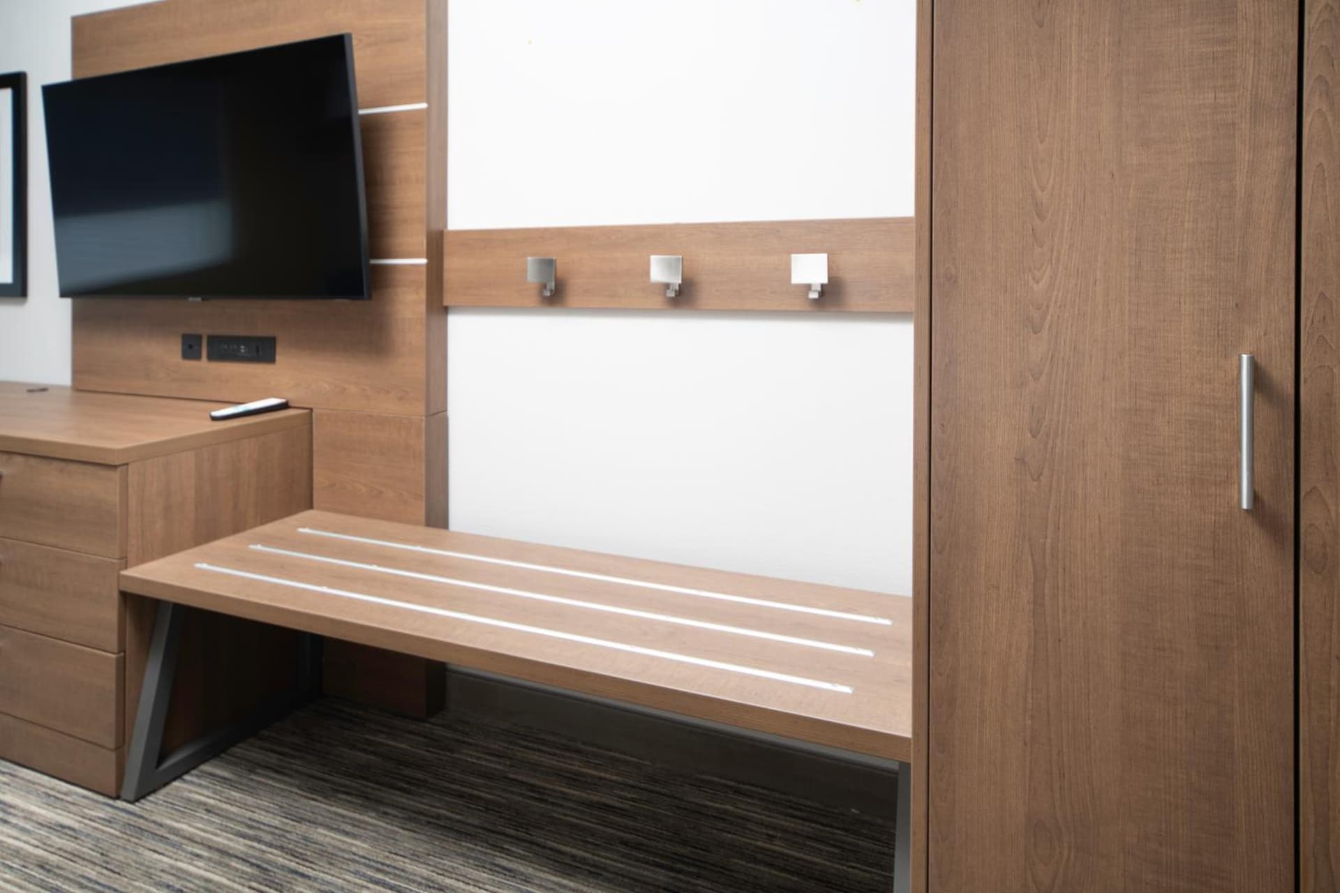 Holiday Inn Express & Suites - Fort Myers Airport by IHG gallery photo in Fort Myers, FL — image 21
