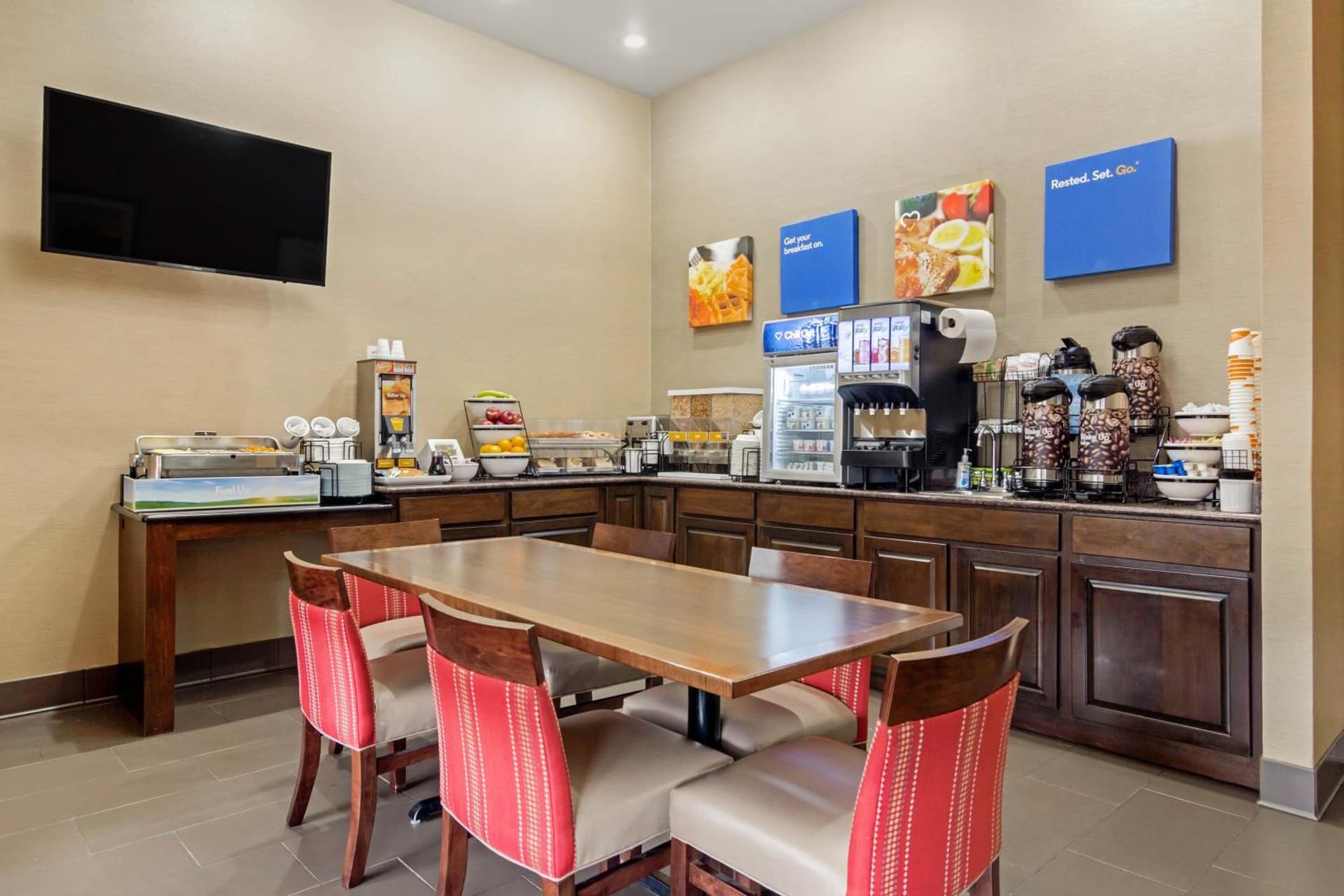 Comfort Inn & Suites Greeley property views in Greeley, CO — gallery photo 3