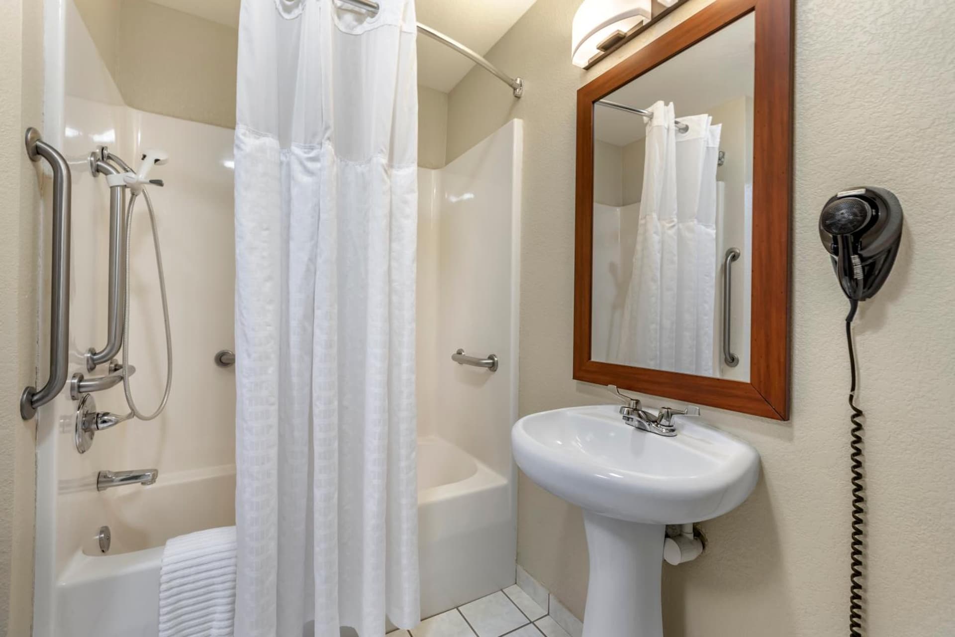 Comfort Inn & Suites Greeley gallery photo in Greeley, CO — image 22