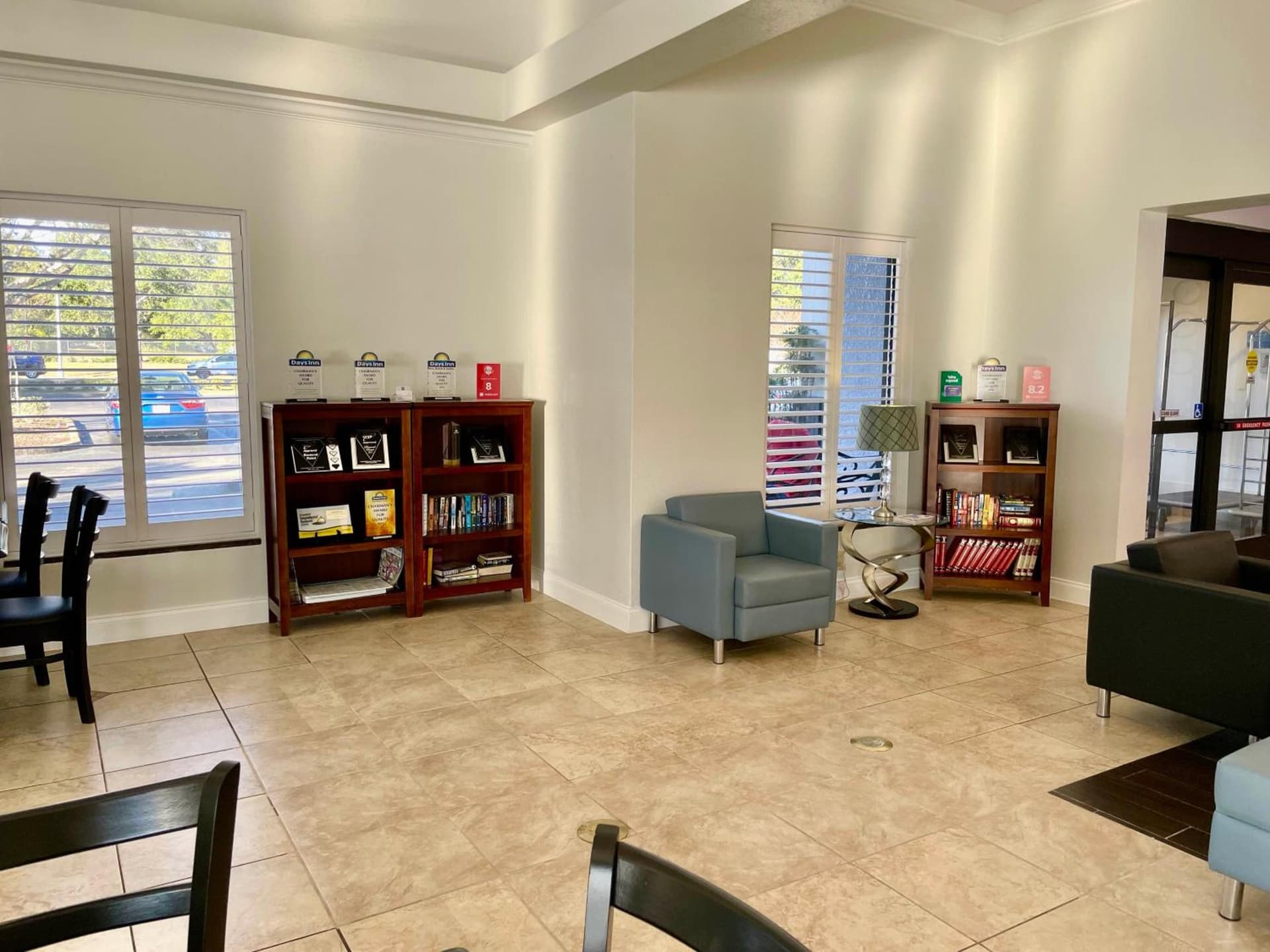 Days Inn & Suites by Wyndham Lakeland gallery photo in Lakeland, FL — image 27