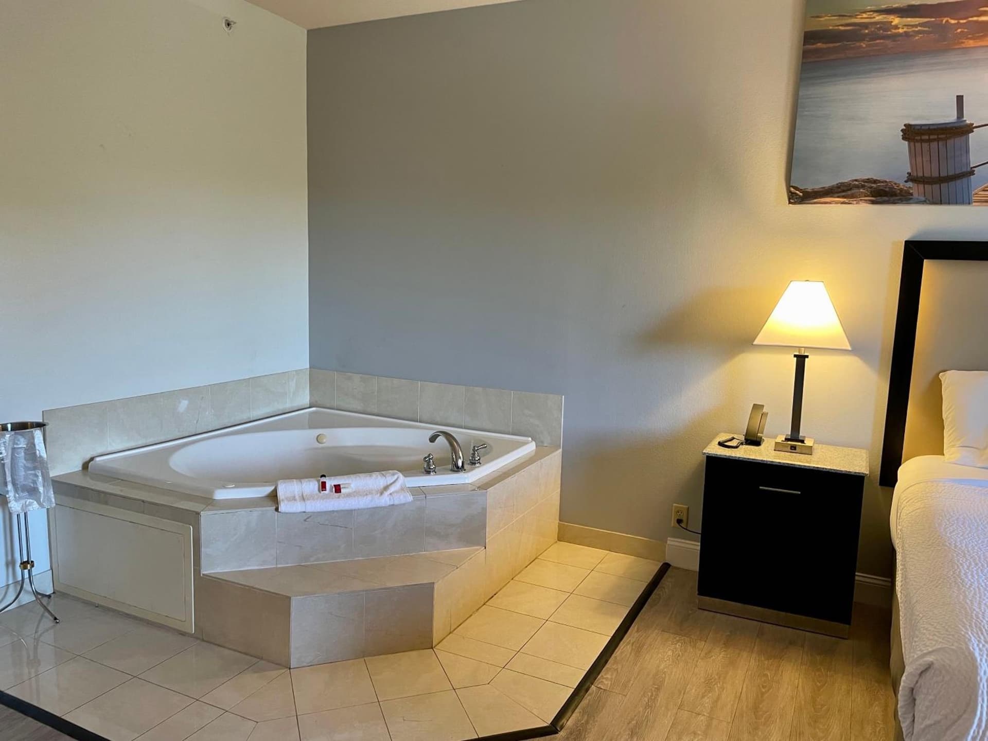 Days Inn & Suites by Wyndham Lakeland gallery photo in Lakeland, FL — image 88