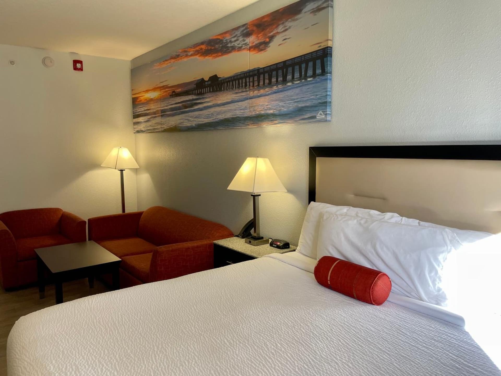 Days Inn & Suites by Wyndham Lakeland gallery photo in Lakeland, FL — image 62
