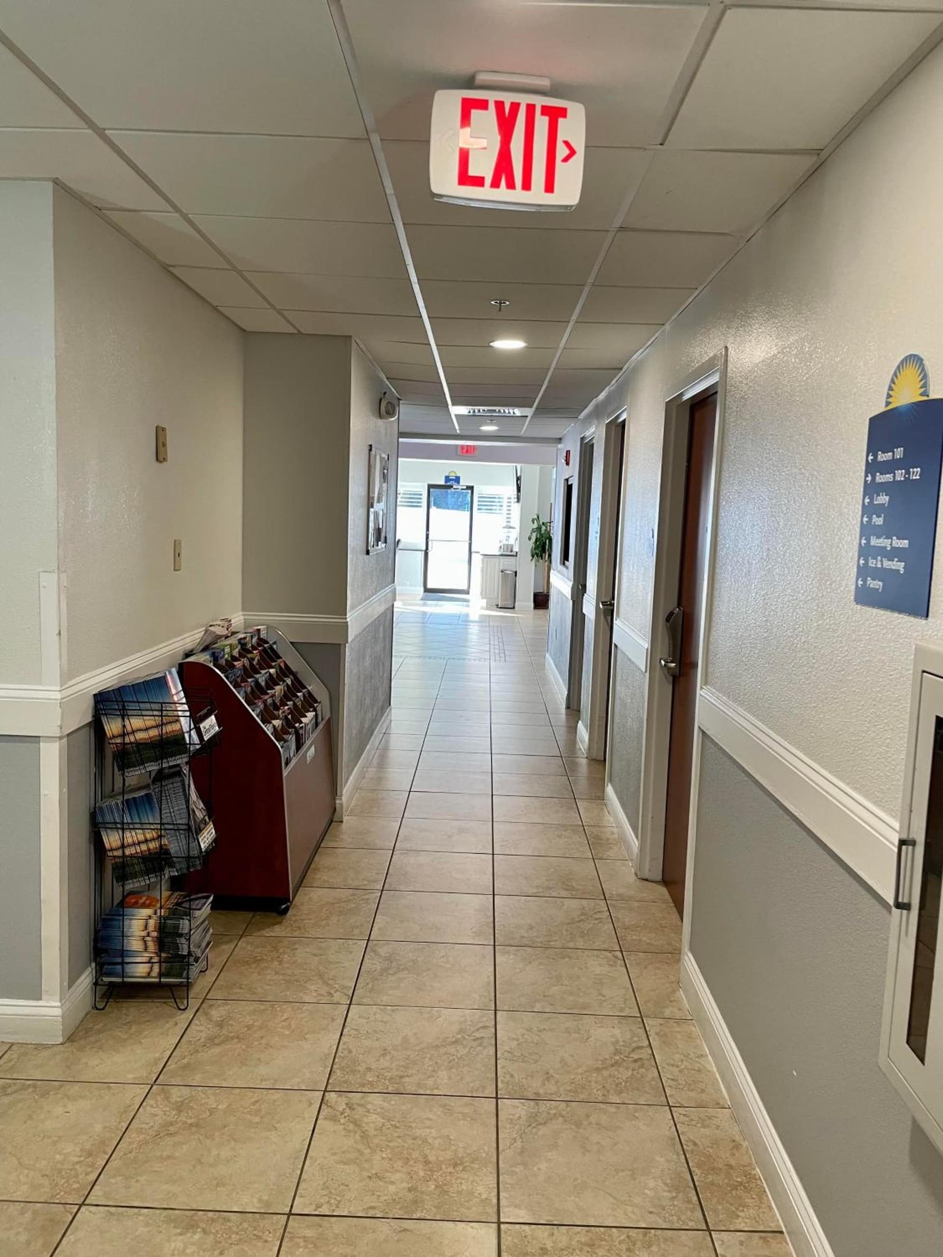 Days Inn & Suites by Wyndham Lakeland gallery photo in Lakeland, FL — image 140
