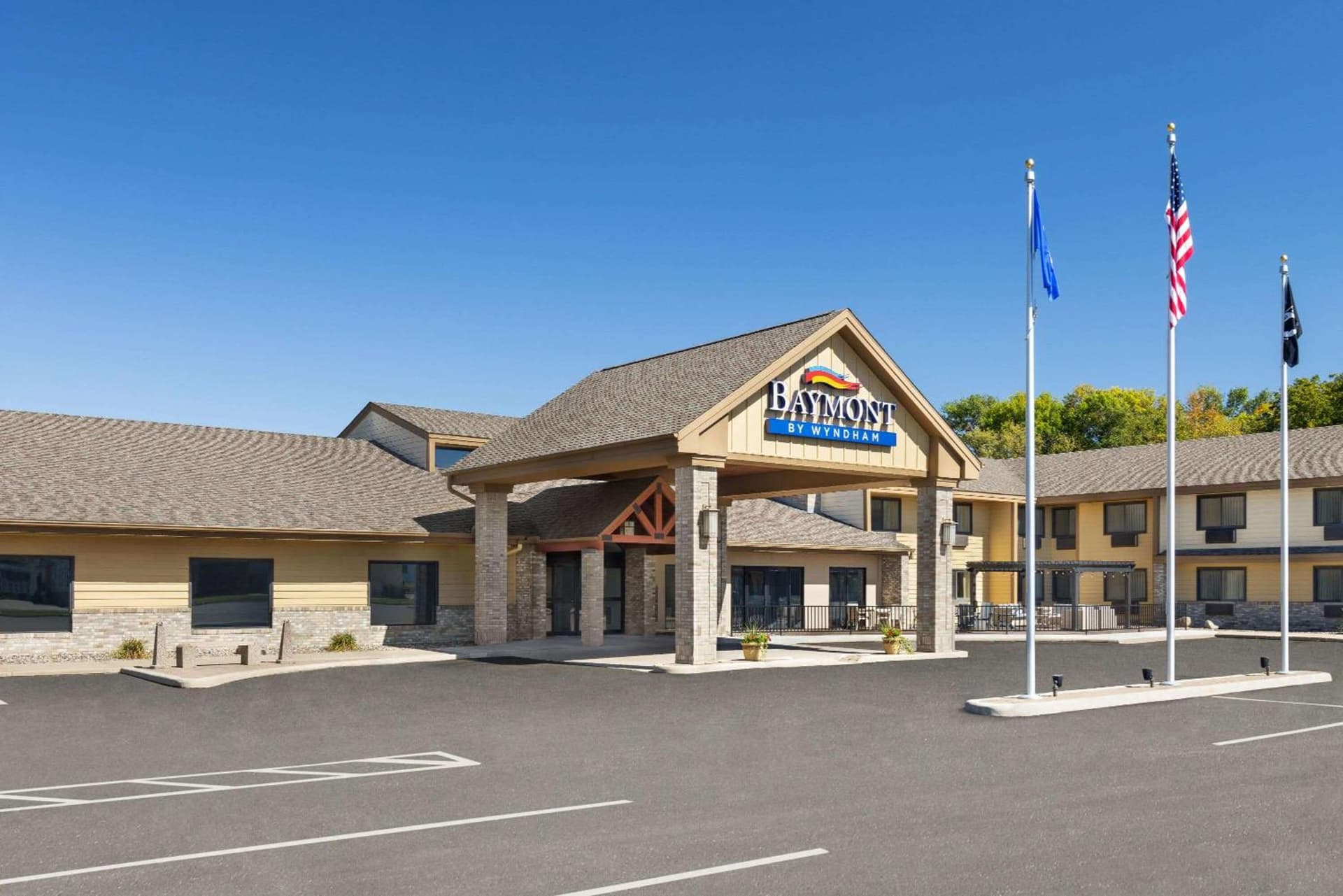 Baymont by Wyndham Owatonna property views in Owatonna, MN — gallery photo 3