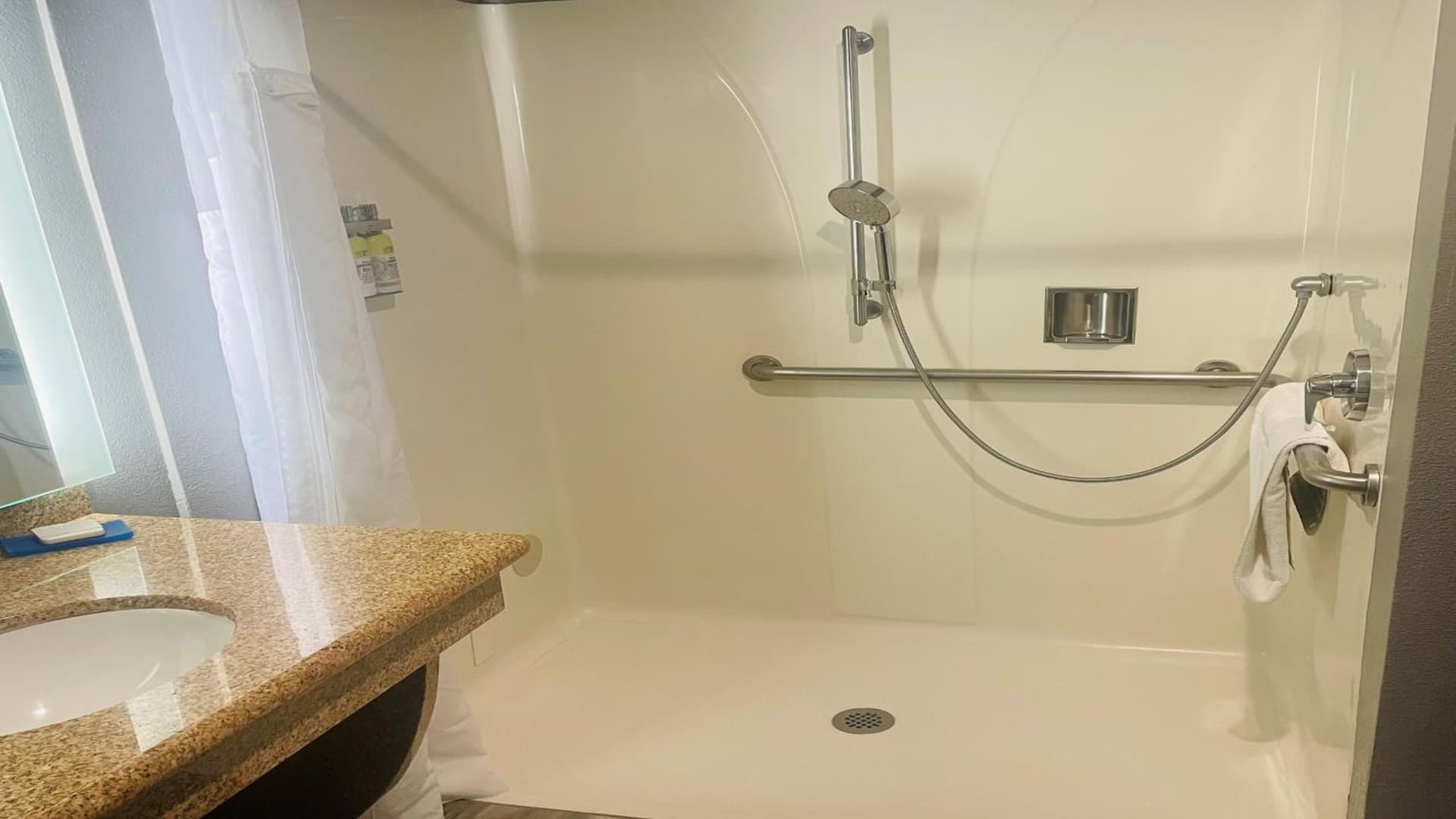 Holiday Inn Express Hotel & Suites - Paso Robles by IHG property views in Paso Robles, CA — gallery photo 3