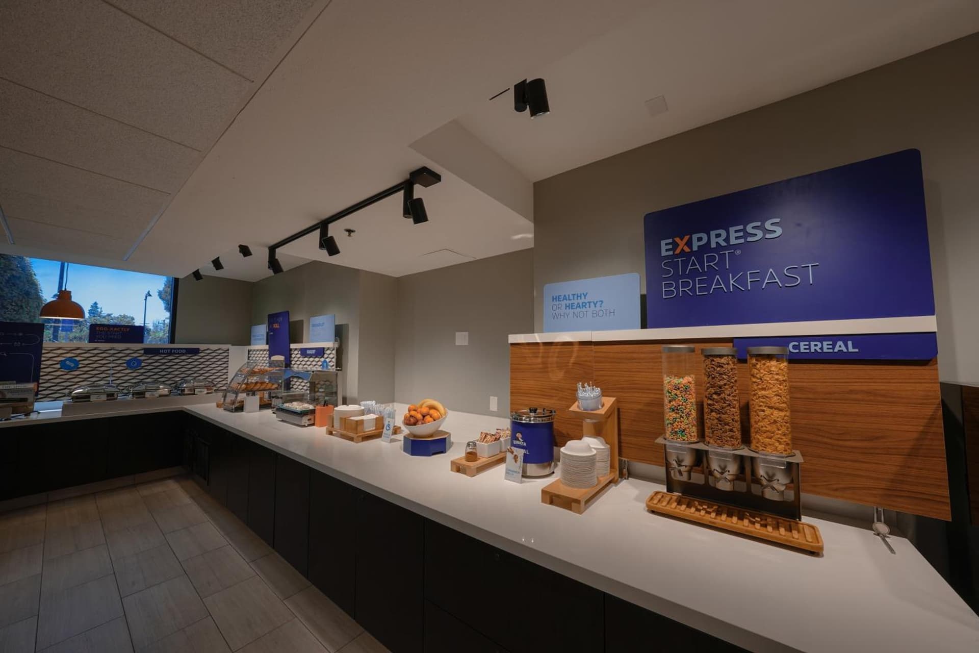Holiday Inn Express & Suites Santa Clara - Silicon Valley by IHG gallery photo in Santa Clara, CA — image 59