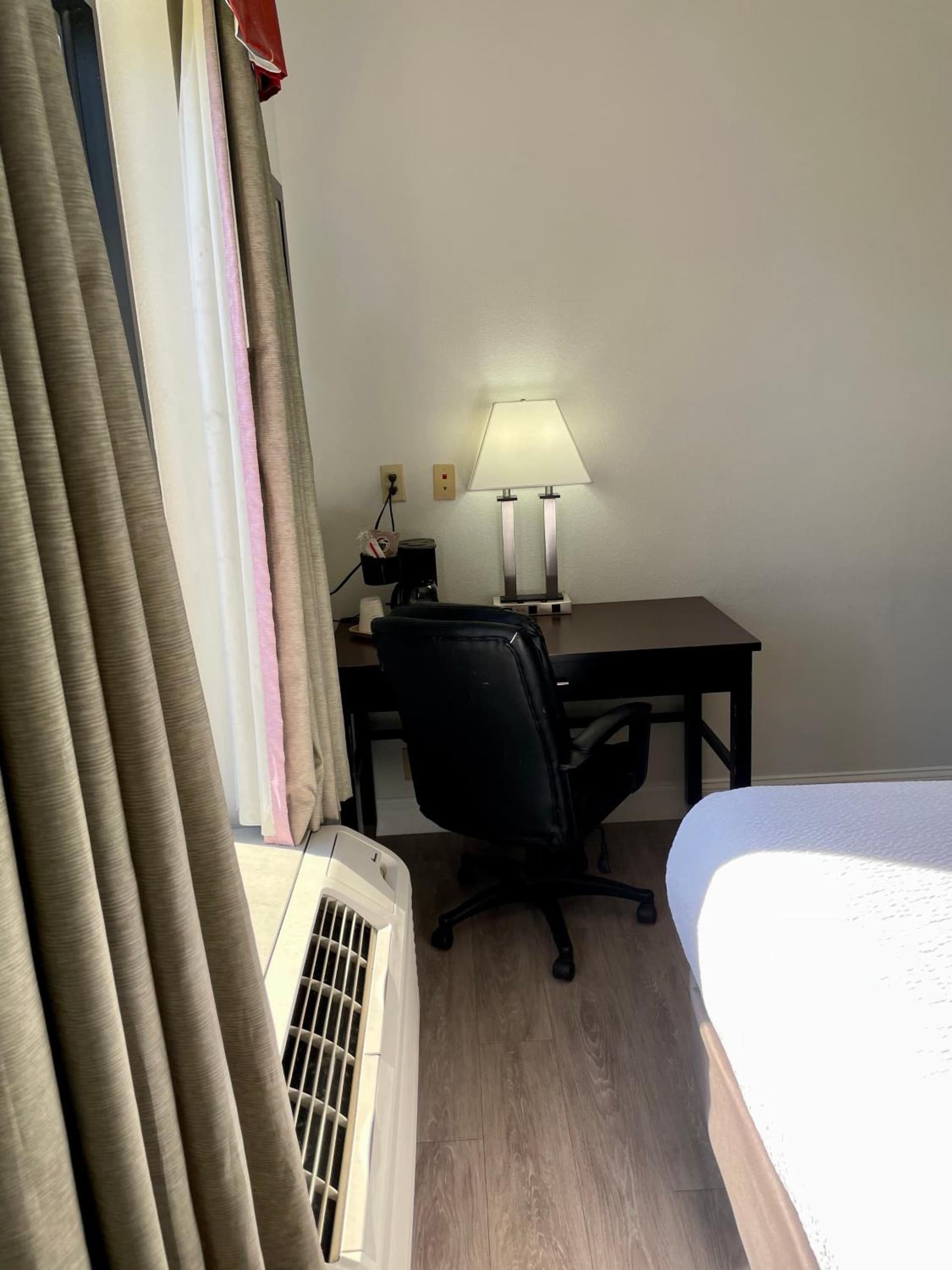 Days Inn & Suites by Wyndham Lakeland gallery photo in Lakeland, FL — image 71