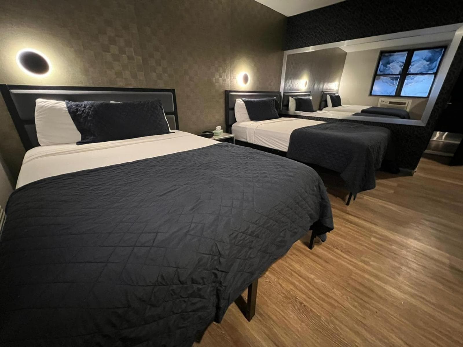 Cabana Hotel Yankee Stadium interior in Bronx, NY — gallery photo 2