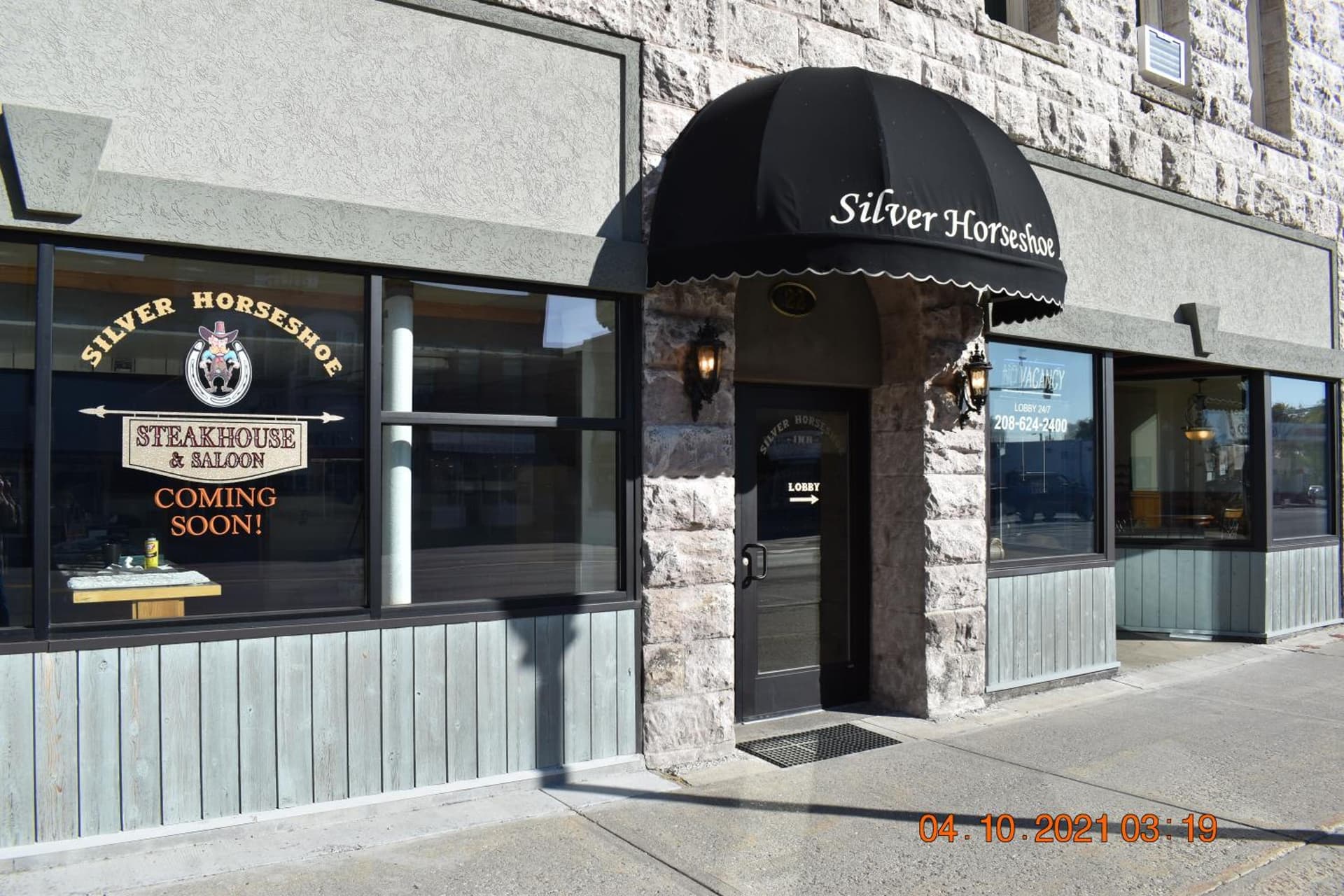 Silver Horseshoe Inn interior in Saint Anthony, ID — gallery photo 2