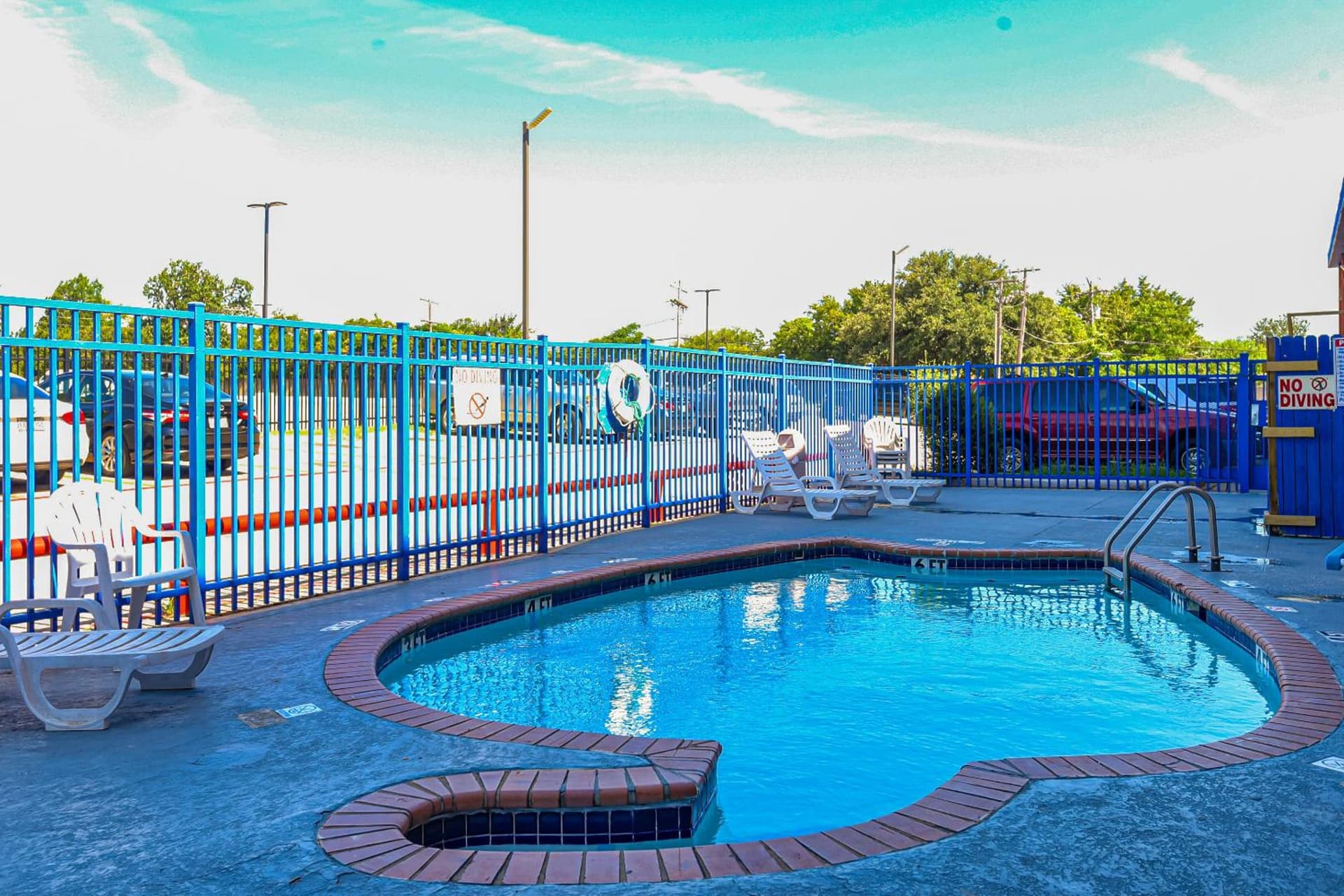 Americas Best Value Inn Irving DFW Airport South interior in Irving, TX — gallery photo 2