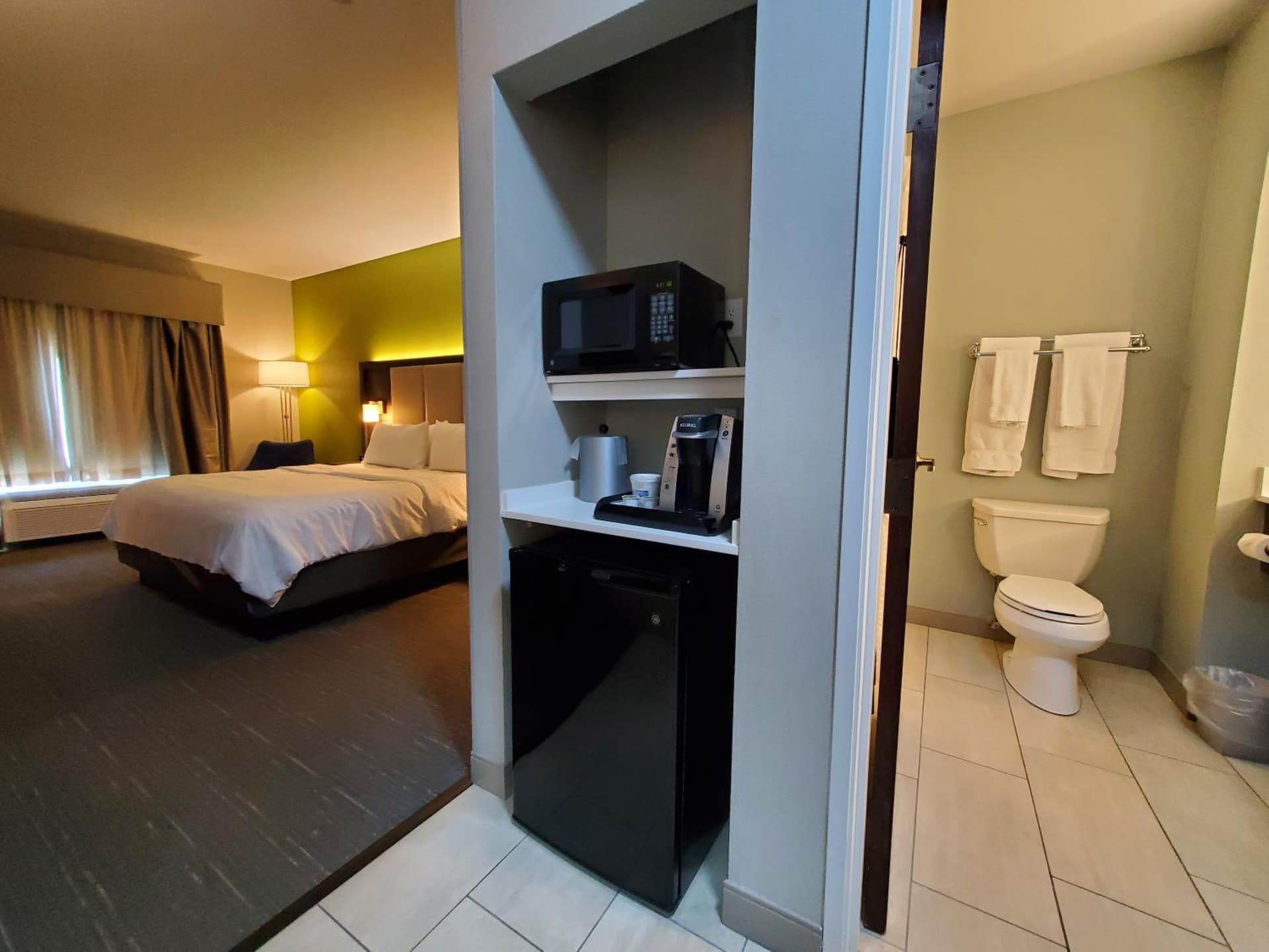 Holiday Inn Express Pearland by IHG gallery photo in Pearland, TX — image 18