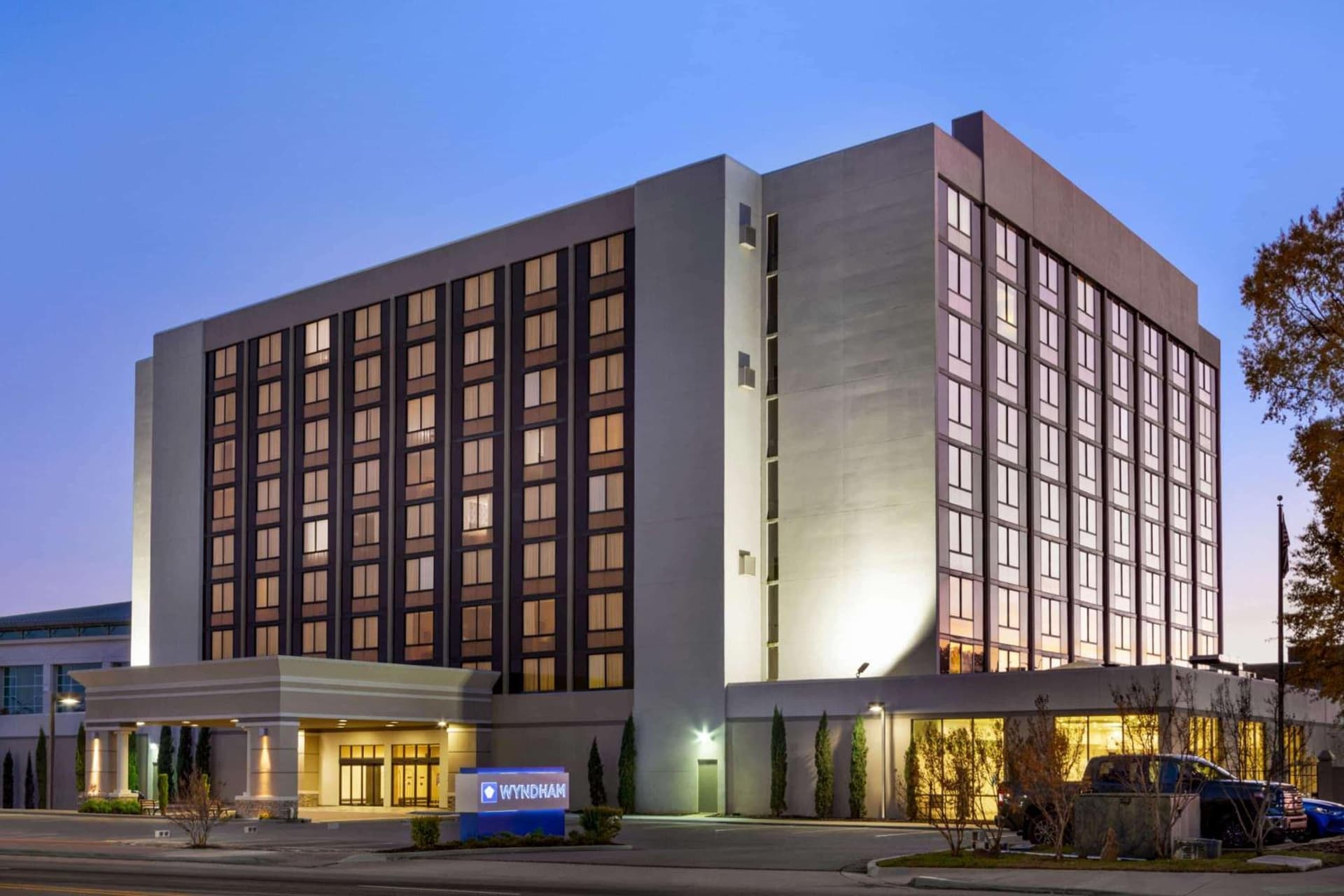 Wyndham Fort Smith City Center interior in Fort Smith, AR — gallery photo 2
