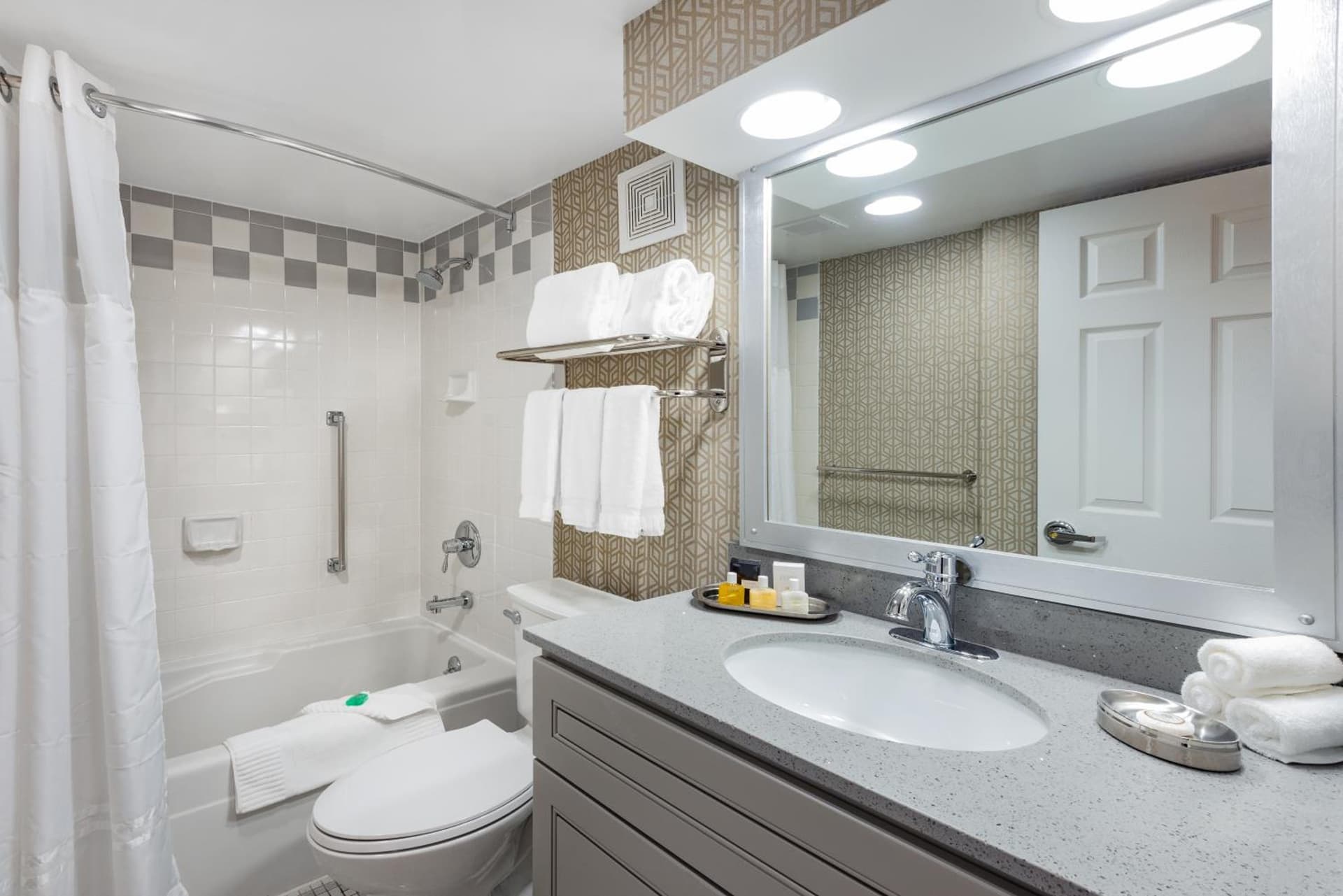 The Americus Hotel, Unscripted by Hyatt gallery photo in Allentown, PA — image 21