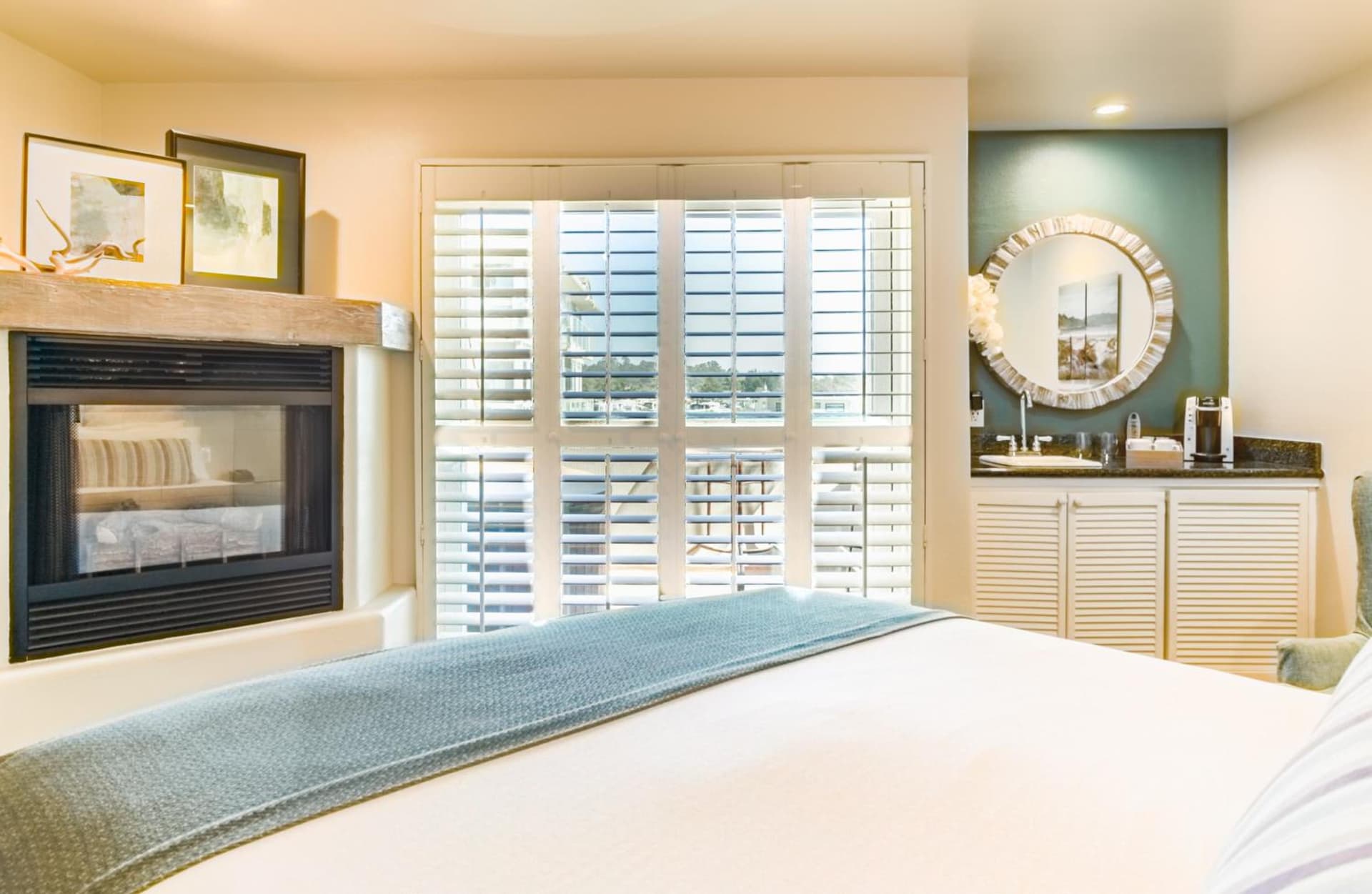 SeaVenture Beach Hotel interior in Pismo Beach, CA — gallery photo 2