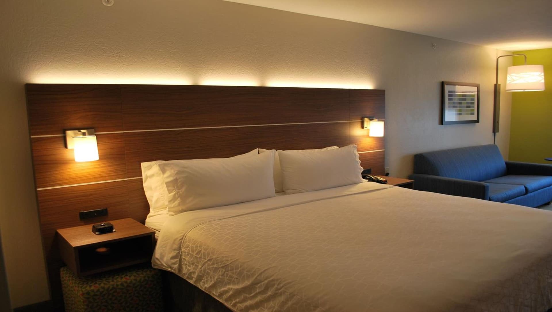 Holiday Inn Express & Suites Indianapolis North - Carmel by IHG gallery photo in Carmel, IN — image 15