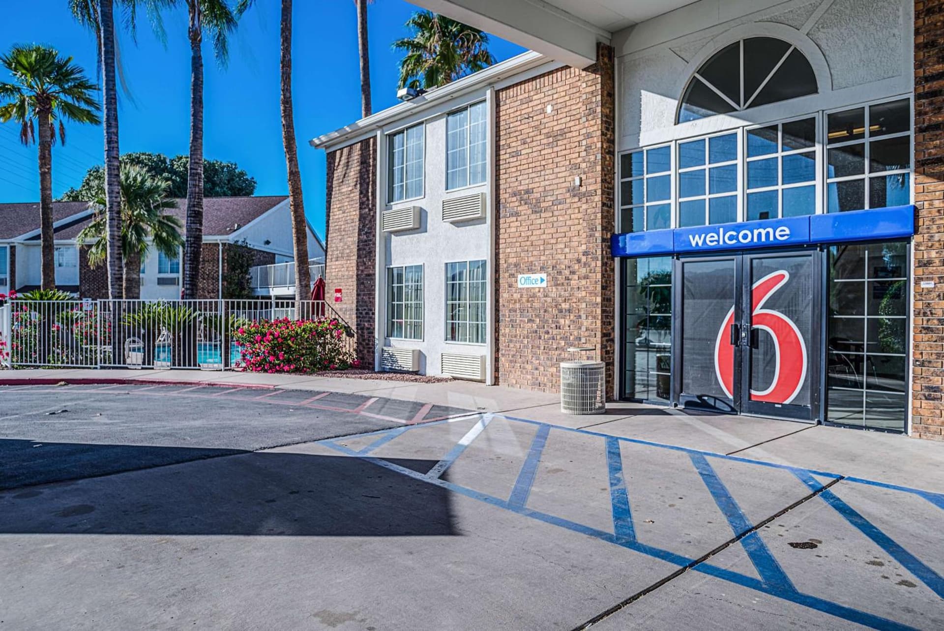 Motel 6 Tucson, AZ - North interior in Tucson, AZ — gallery photo 2