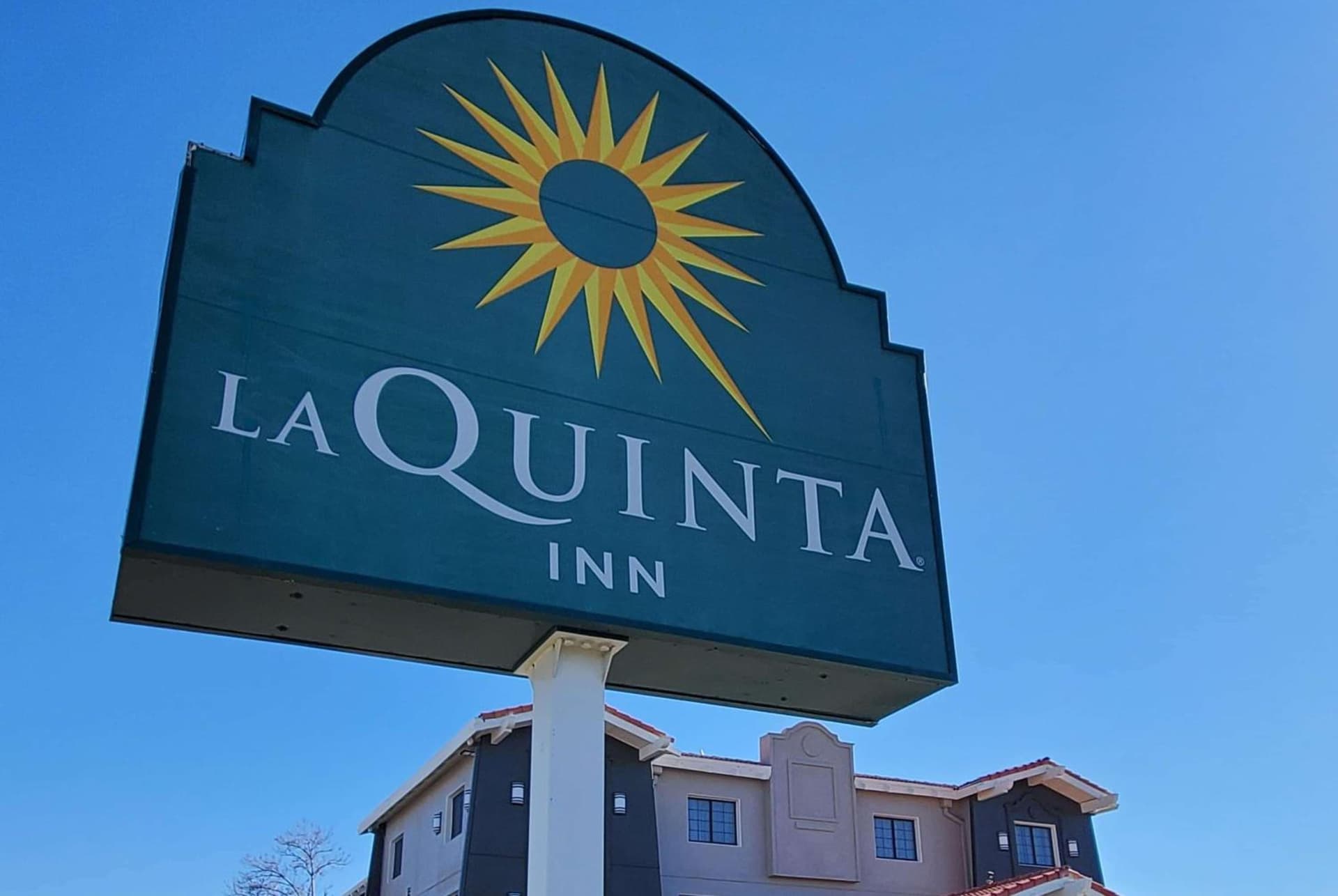 La Quinta Inn by Wyndham Albuquerque Airport property views in Albuquerque, NM — gallery photo 3