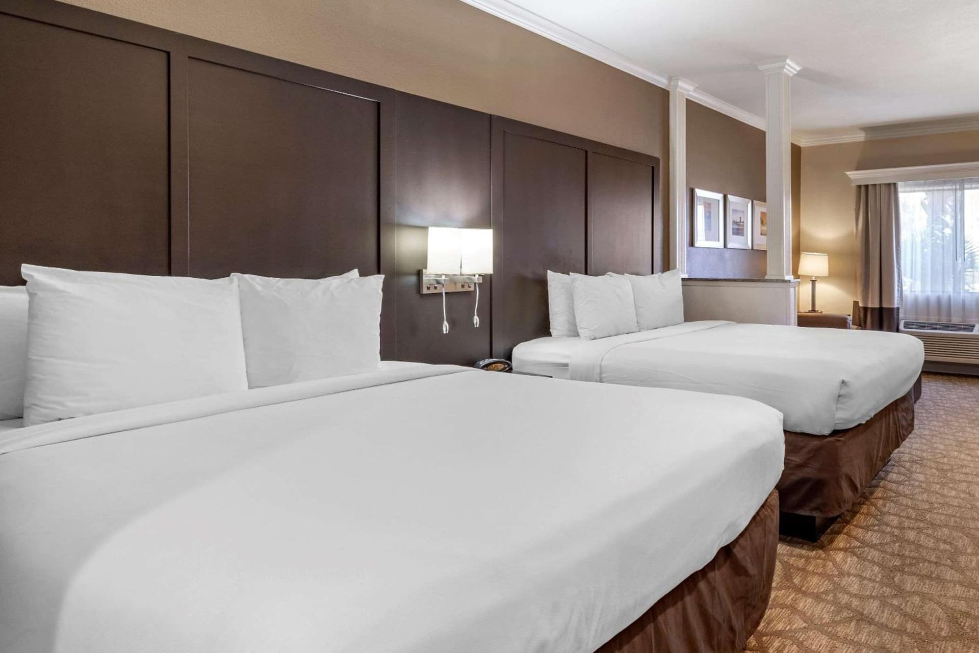 Comfort Inn & Suites Huntington Beach gallery photo in Huntington Beach, CA — image 7