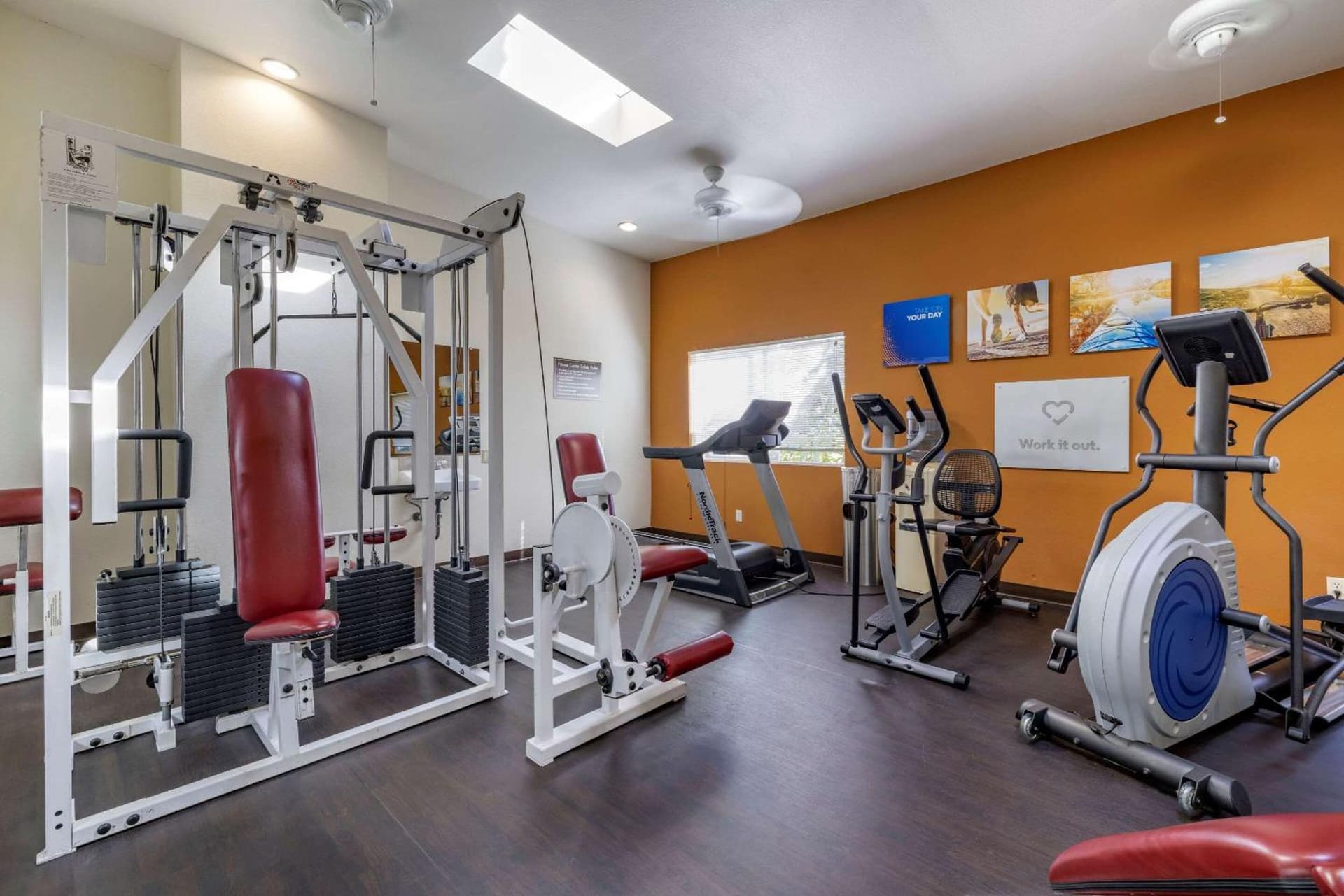 Comfort Inn & Suites Huntington Beach gallery photo in Huntington Beach, CA — image 18