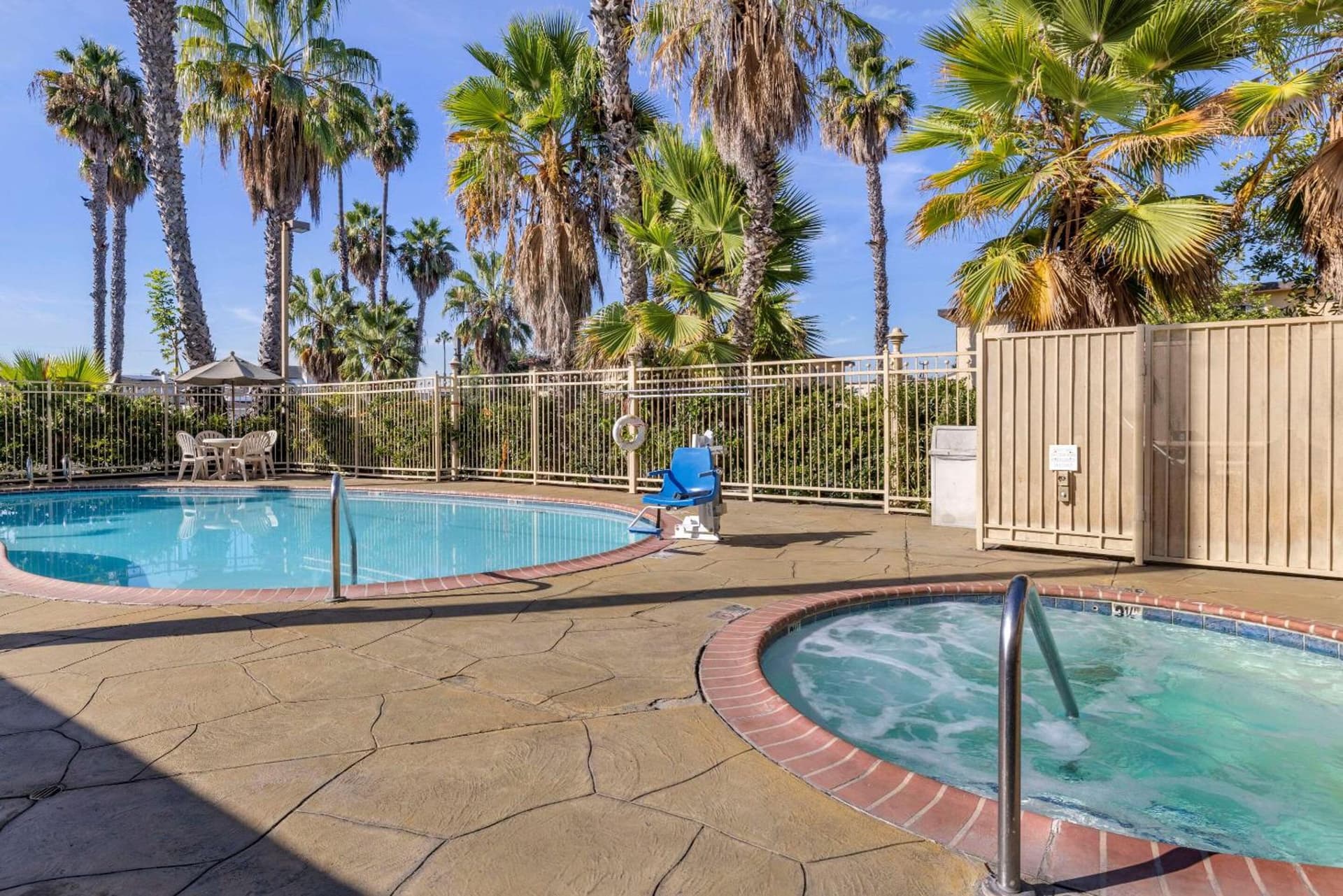 Comfort Inn & Suites Huntington Beach gallery photo in Huntington Beach, CA — image 17