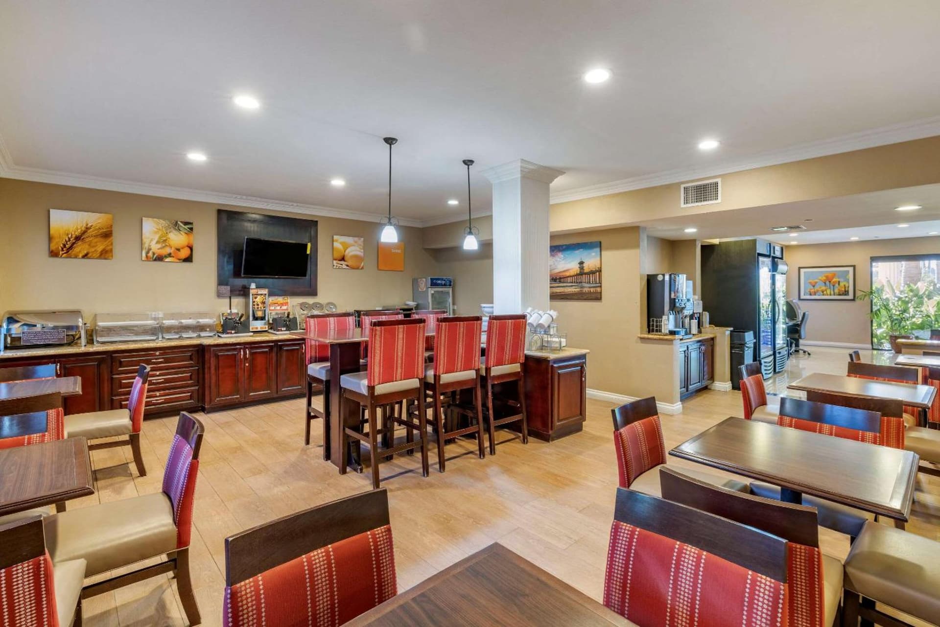 Comfort Inn & Suites Huntington Beach gallery photo in Huntington Beach, CA — image 33