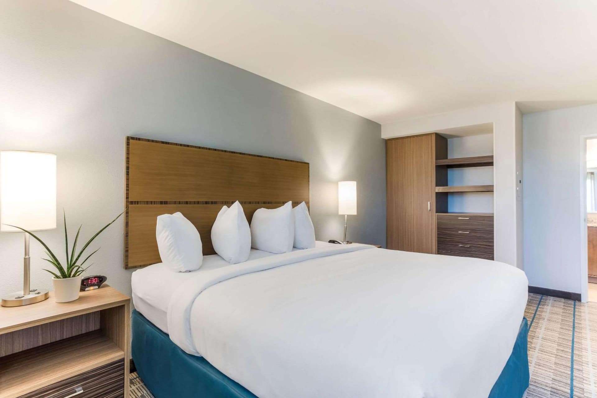 MainStay Suites Murfreesboro interior in Murfreesboro, TN — gallery photo 2