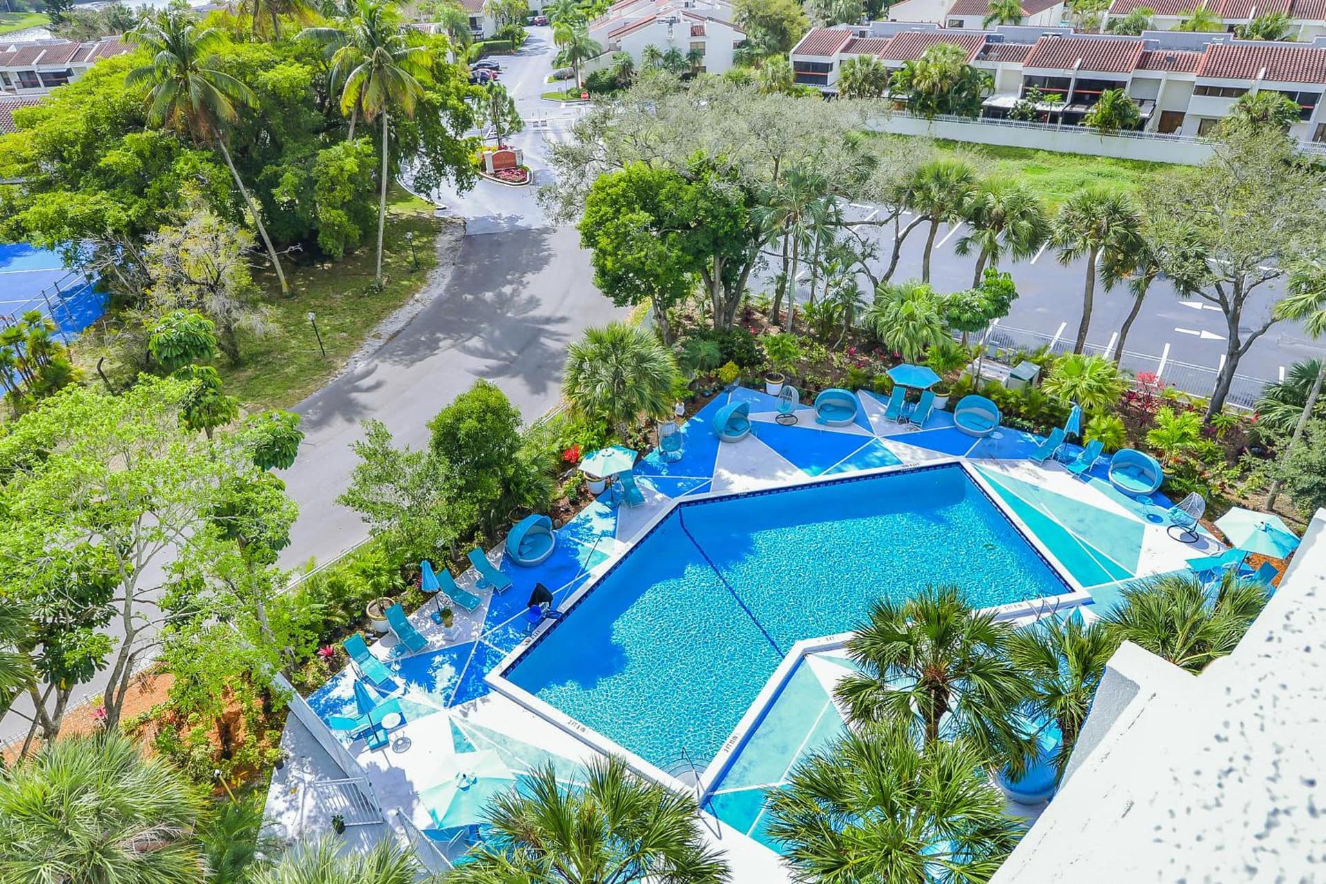 Chateau Mar Golf Resort, Trademark Collection by Wyndham interior in Lauderhill, FL — gallery photo 2