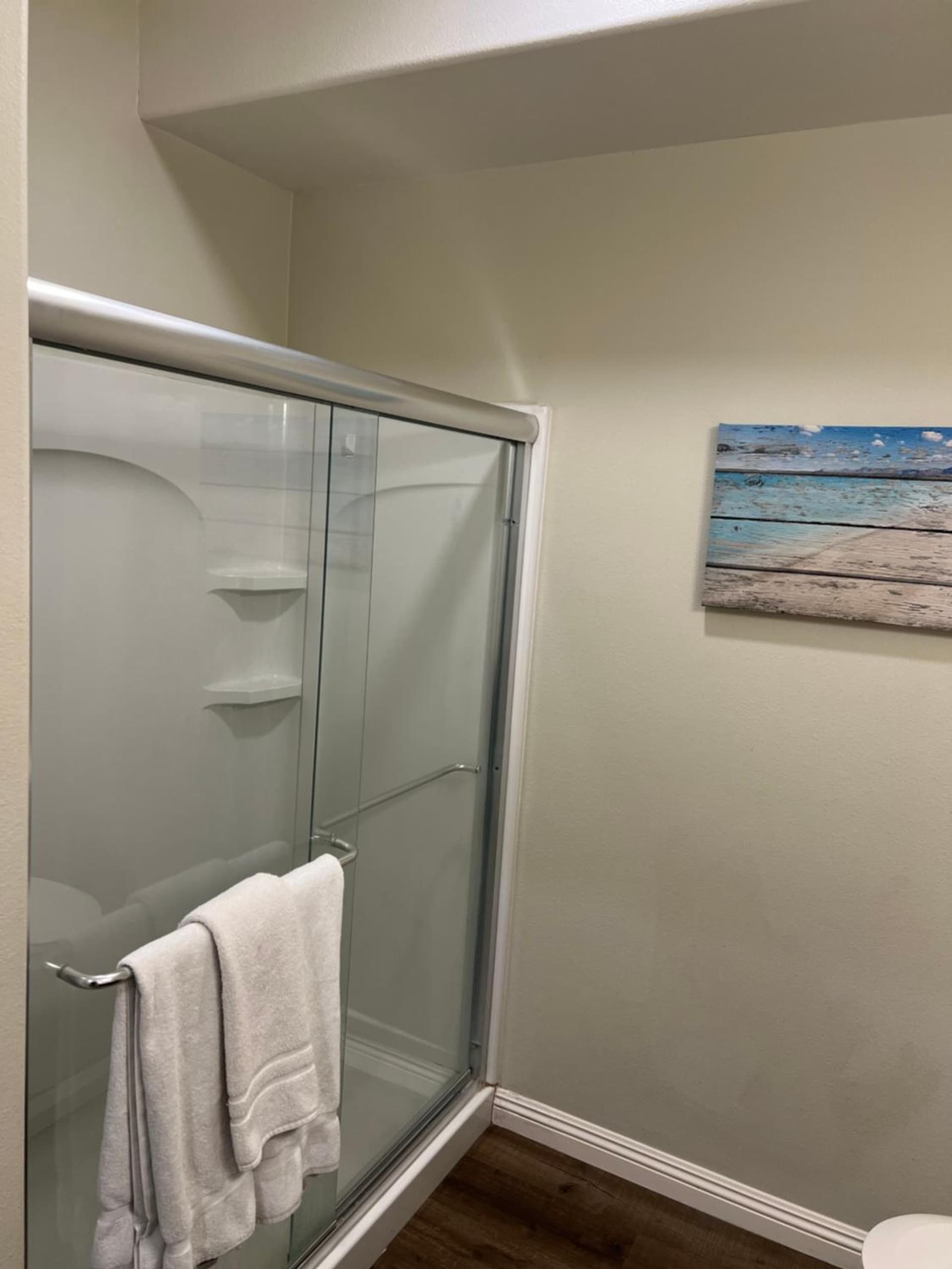 ASPIRE INN & SUITES Orange interior in Orange, CA — gallery photo 2