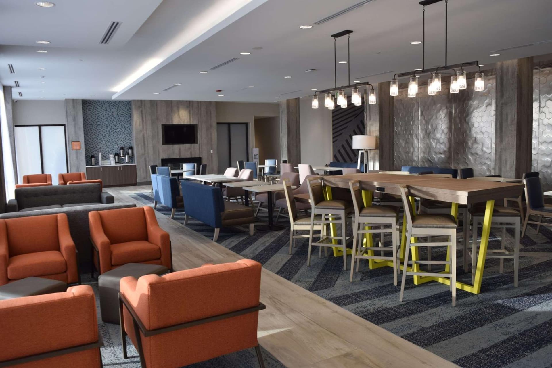 La Quinta Inn & Suites by Wyndham Middletown-Goshen gallery photo in Middletown, NY — image 18