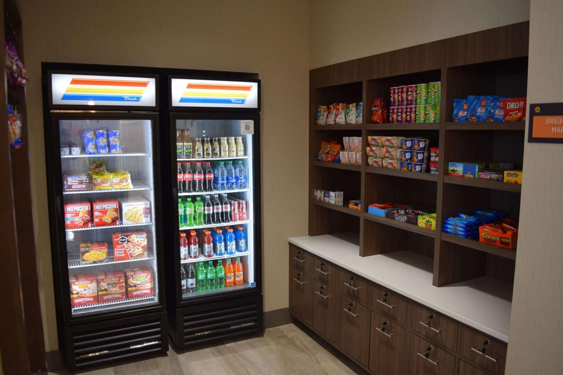 La Quinta Inn & Suites by Wyndham Middletown-Goshen gallery photo in Middletown, NY — image 20
