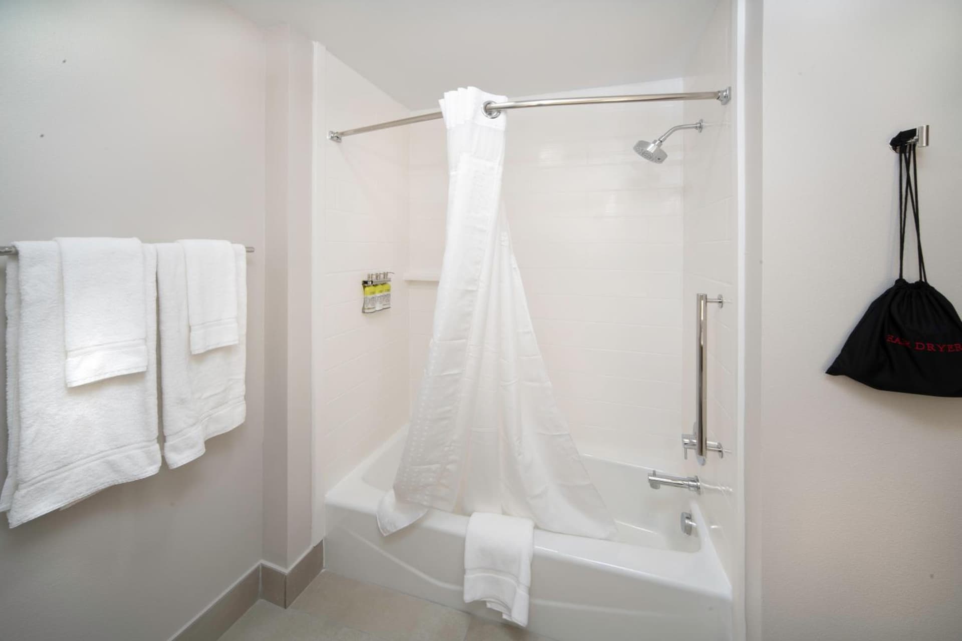 Holiday Inn Express & Suites - Fort Myers Airport by IHG property views in Fort Myers, FL — gallery photo 3