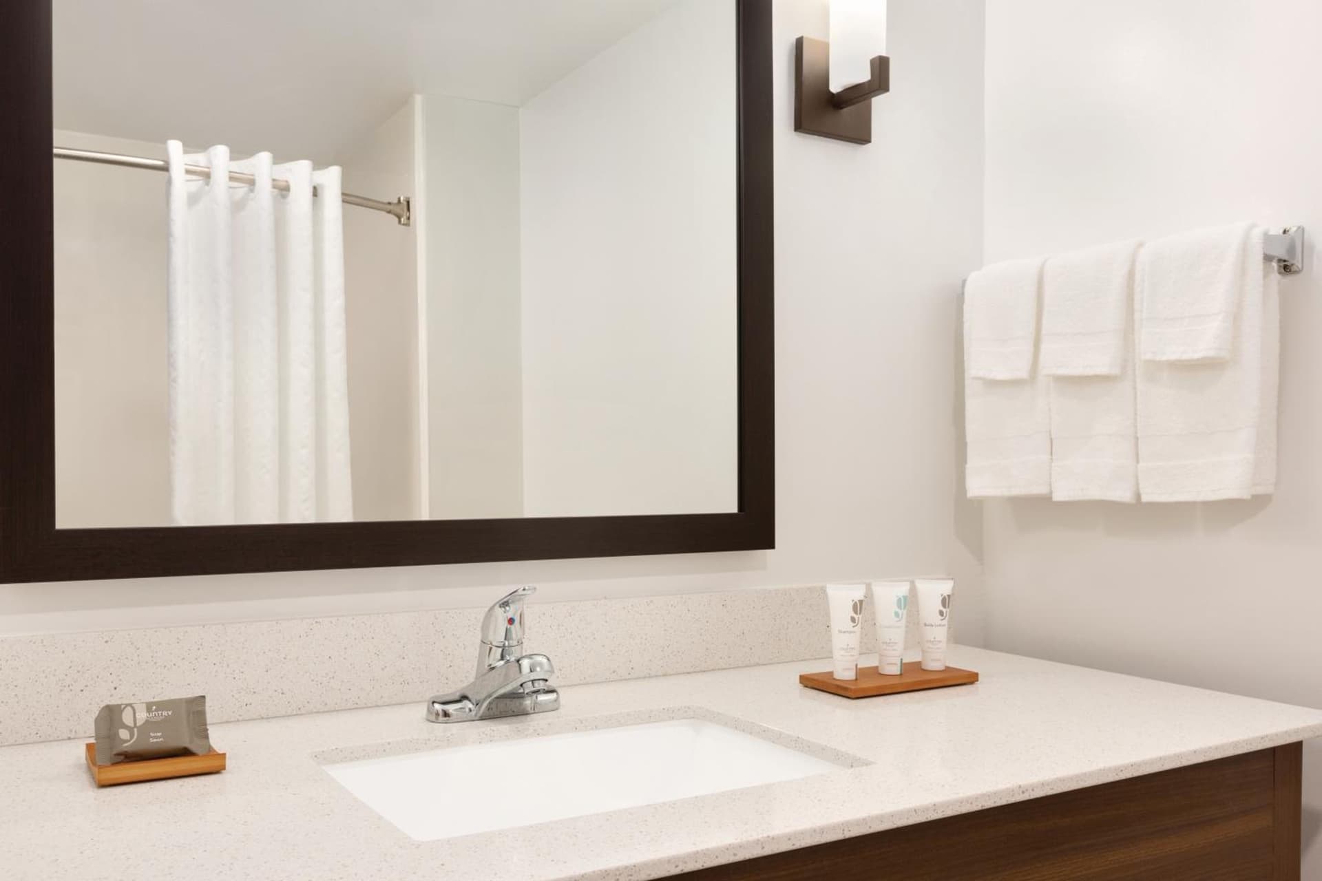 Country Inn & Suites by Radisson, DFW Airport South, TX gallery photo in Irving, TX — image 33