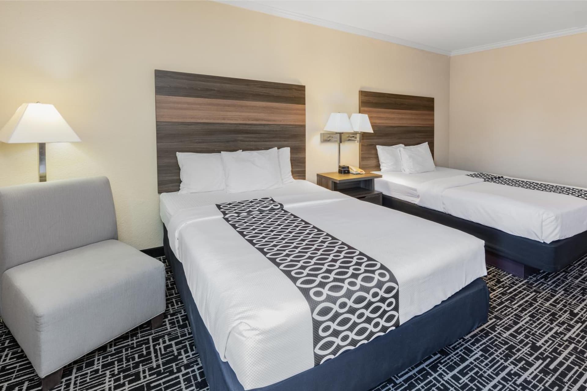 La Quinta by Wyndham Garland Harbor Point gallery photo in Garland, TX — image 74