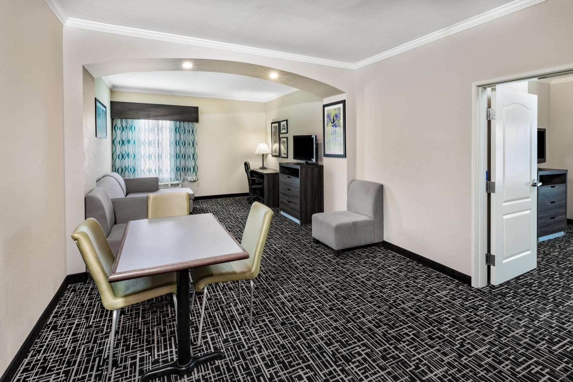 La Quinta by Wyndham Garland Harbor Point gallery photo in Garland, TX — image 22
