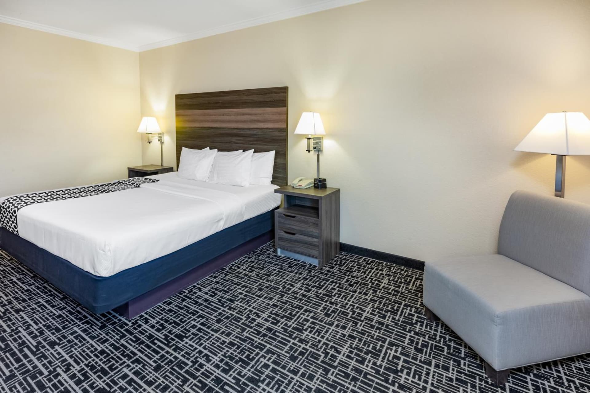 La Quinta by Wyndham Garland Harbor Point gallery photo in Garland, TX — image 13