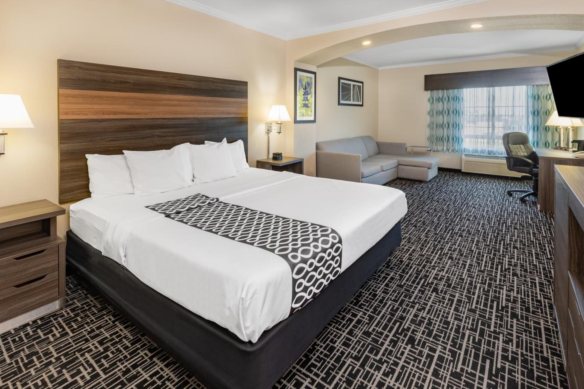 La Quinta by Wyndham Garland Harbor Point gallery photo in Garland, TX — image 77