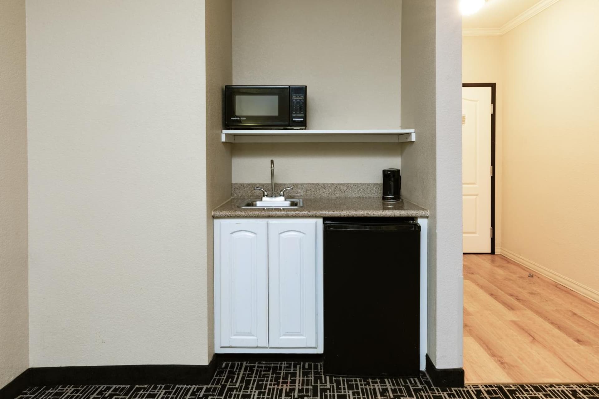 La Quinta by Wyndham Garland Harbor Point gallery photo in Garland, TX — image 19
