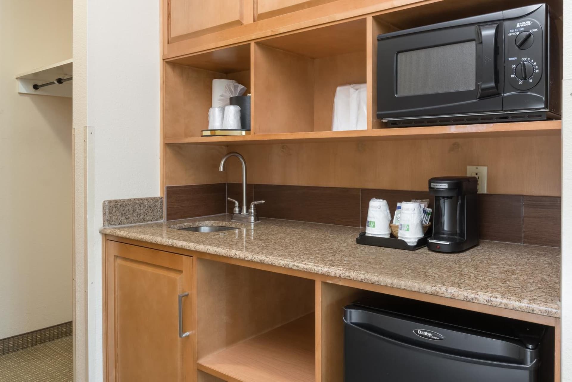 Holiday Inn Express & Suites Santa Clara - Silicon Valley by IHG property views in Santa Clara, CA — gallery photo 3