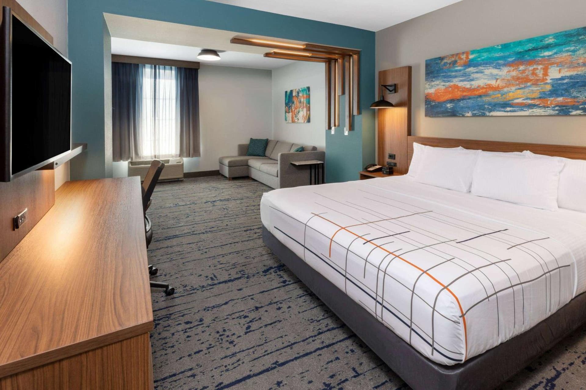 La Quinta Inn & Suites by Wyndham Dallas - Frisco Stadium property views in Frisco, TX — gallery photo 3
