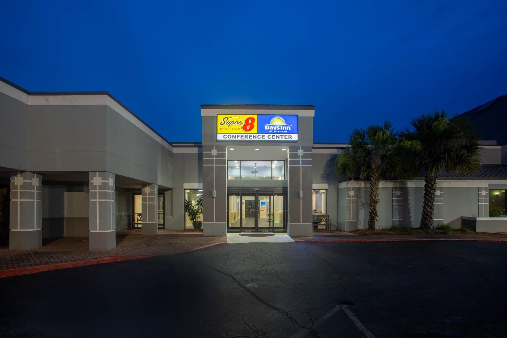Days Inn by Wyndham Mobile I-65 gallery photo in Mobile, AL — image 8