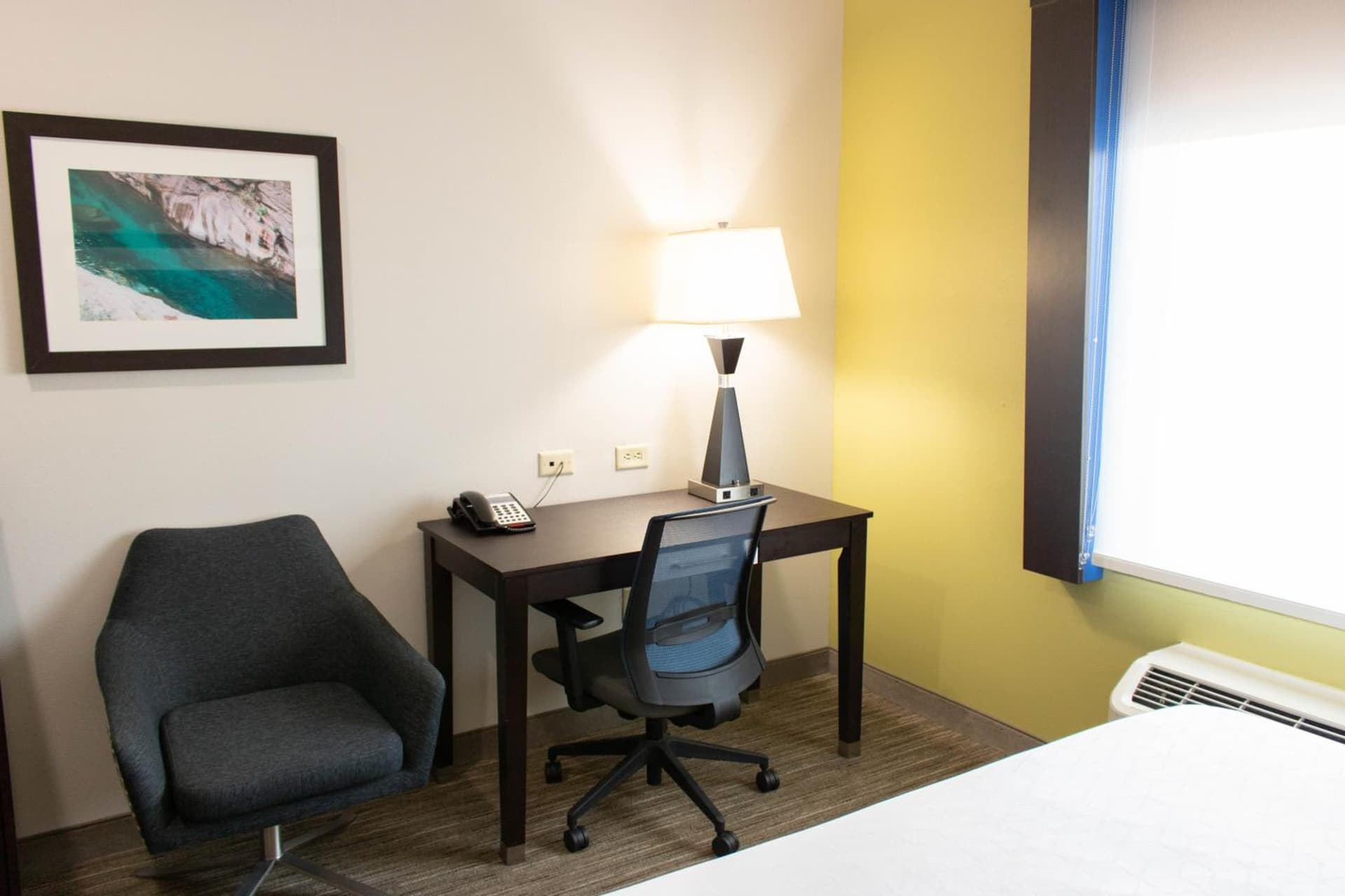 Holiday Inn Express Hotel & Suites Temple-Medical Center Area by IHG gallery photo in Temple, TX — image 9