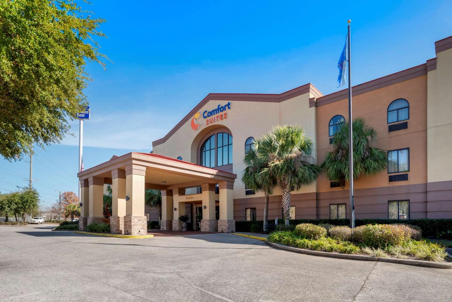 Comfort Suites Daphne - Mobile East Bay featured exterior or lobby in Daphne, AL — similar hotel