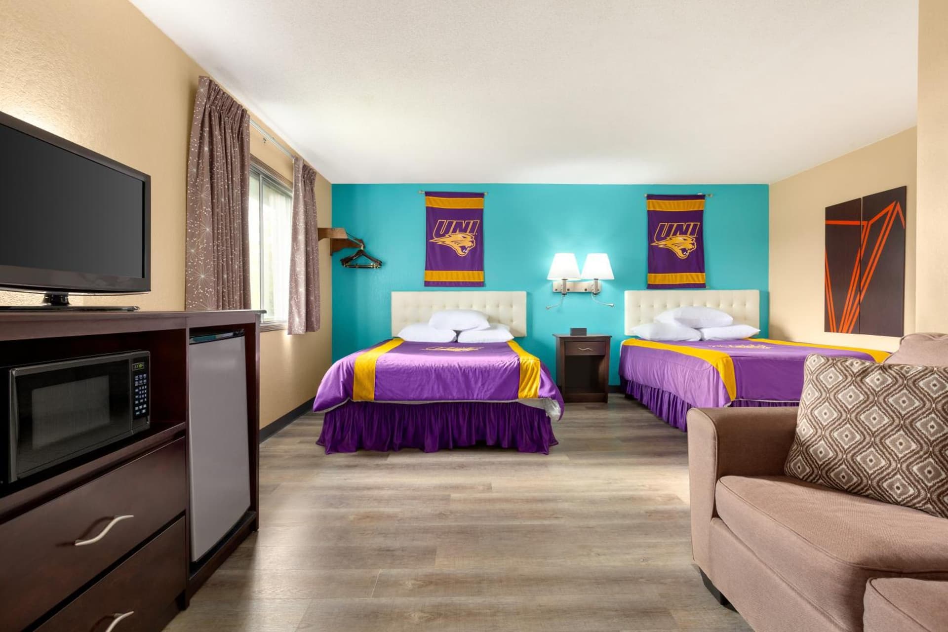 Howard Johnson by Wyndham Waterloo/Cedar Falls gallery photo in Waterloo, IA — image 36