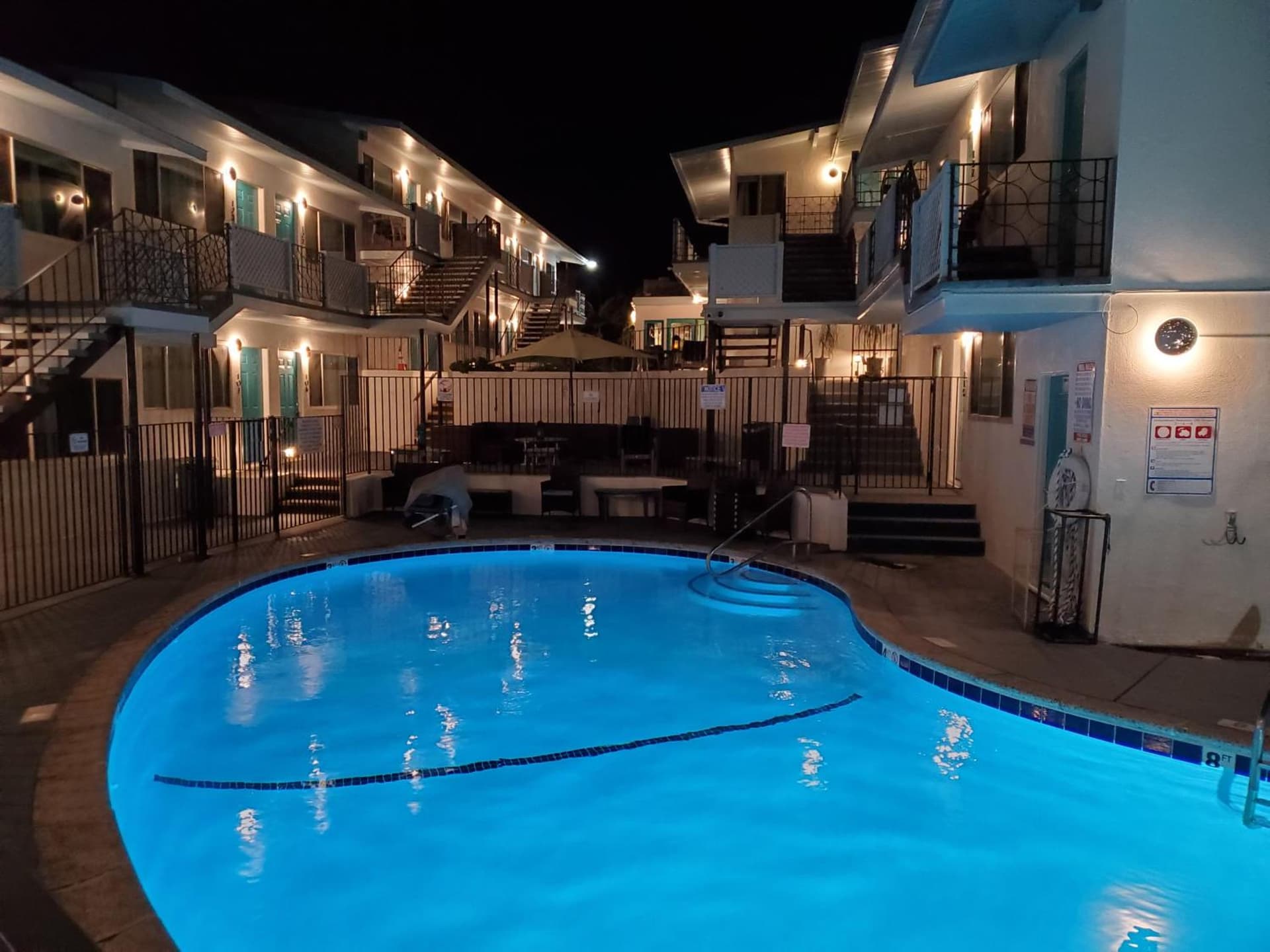 Inn at East Beach gallery photo in Santa Barbara, CA — image 10