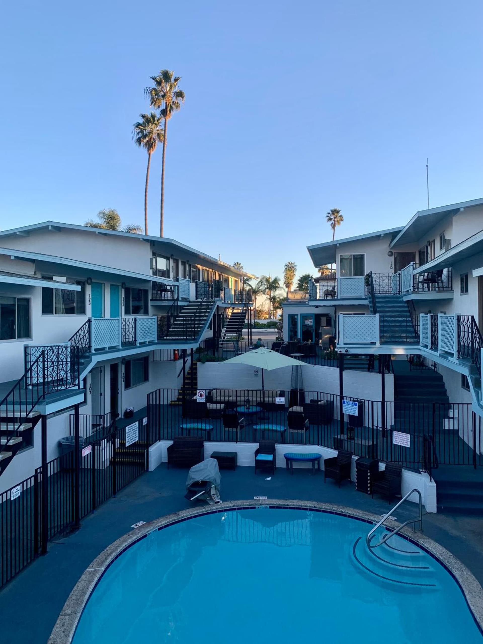 Inn at East Beach gallery photo in Santa Barbara, CA — image 25